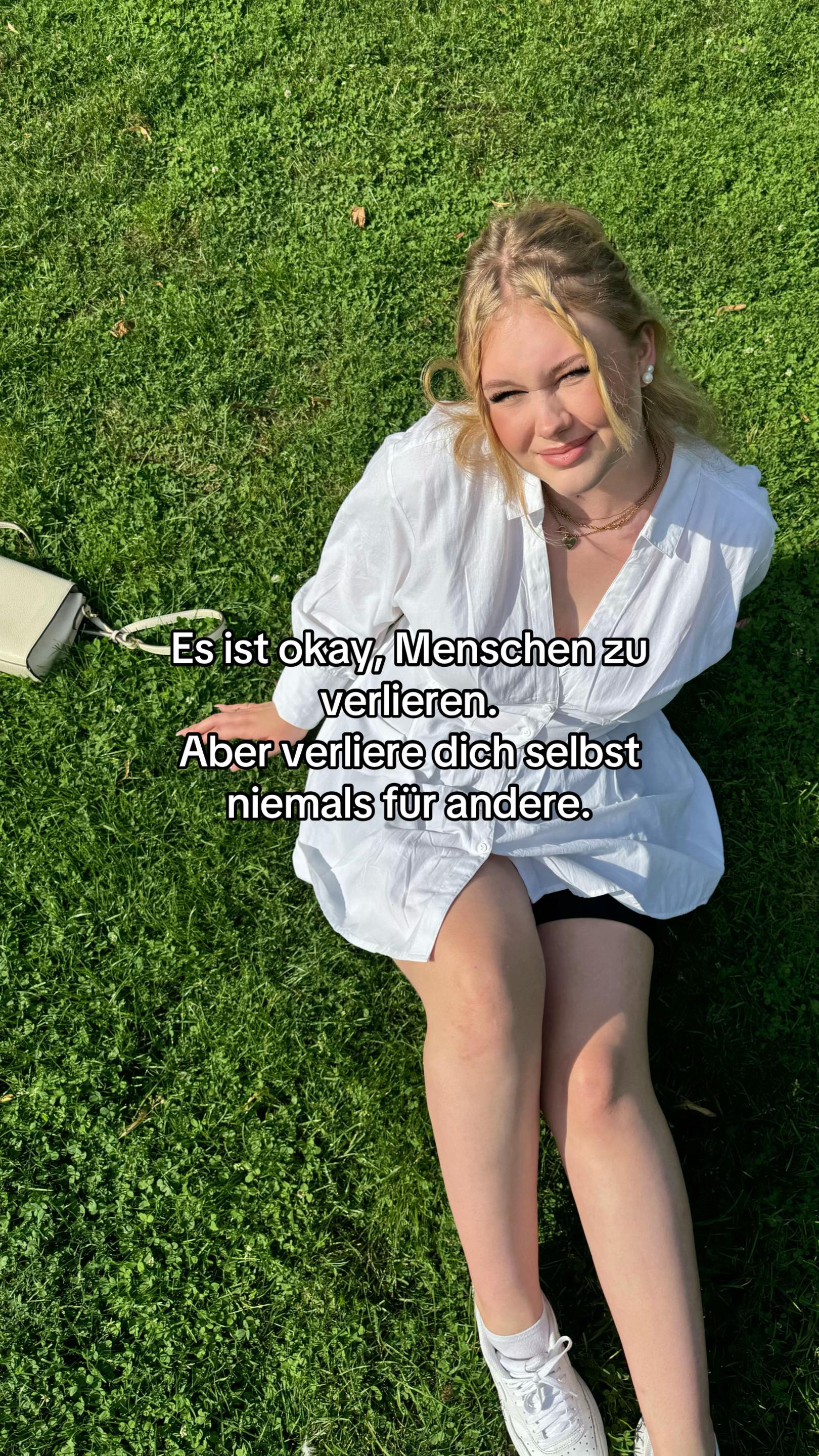@𝒮𝑜𝓅𝒽𝒾𝒶 𝒜𝒶𝓁𝒾𝓎𝒶𝒽 🪽