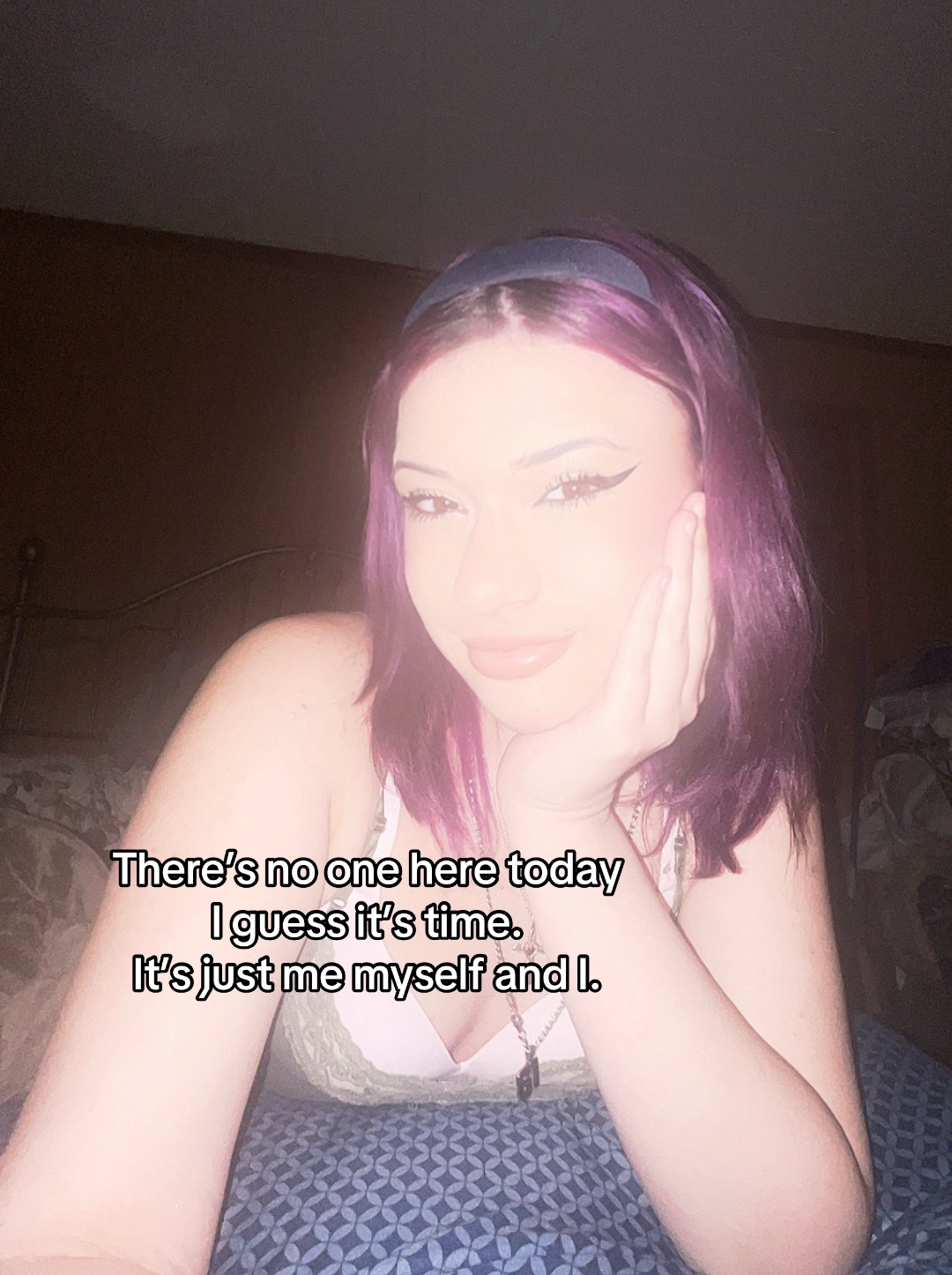 @noqueenjsgoddess