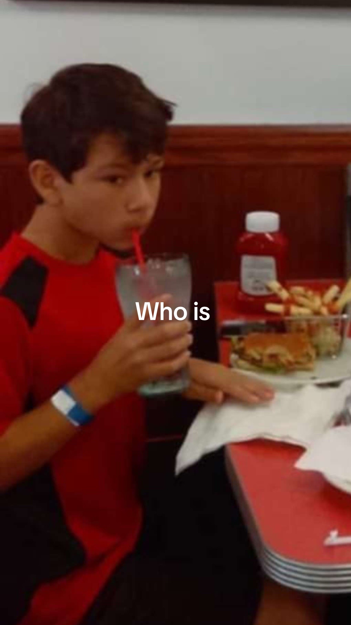@&Aacute;J