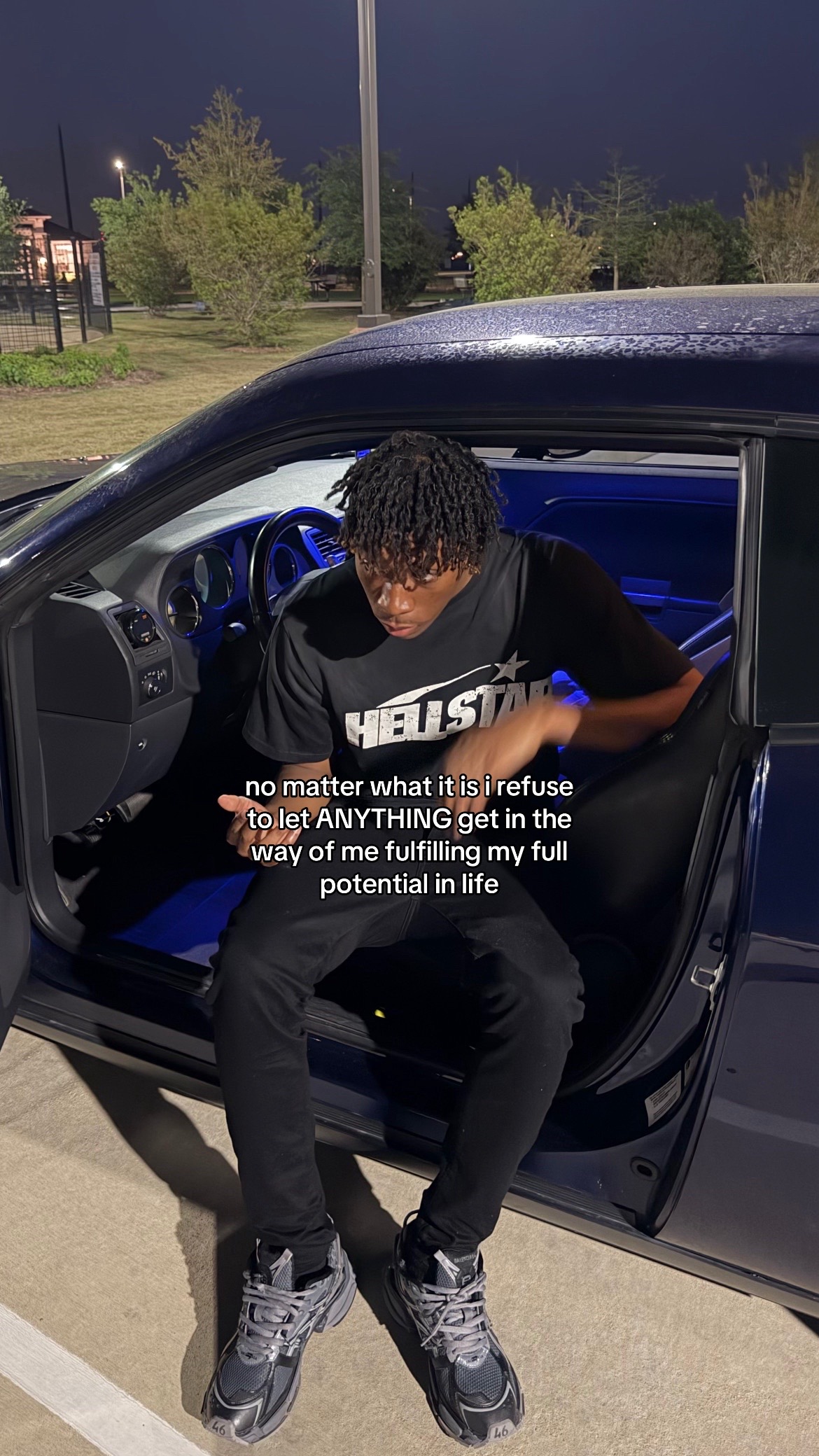 @⃟