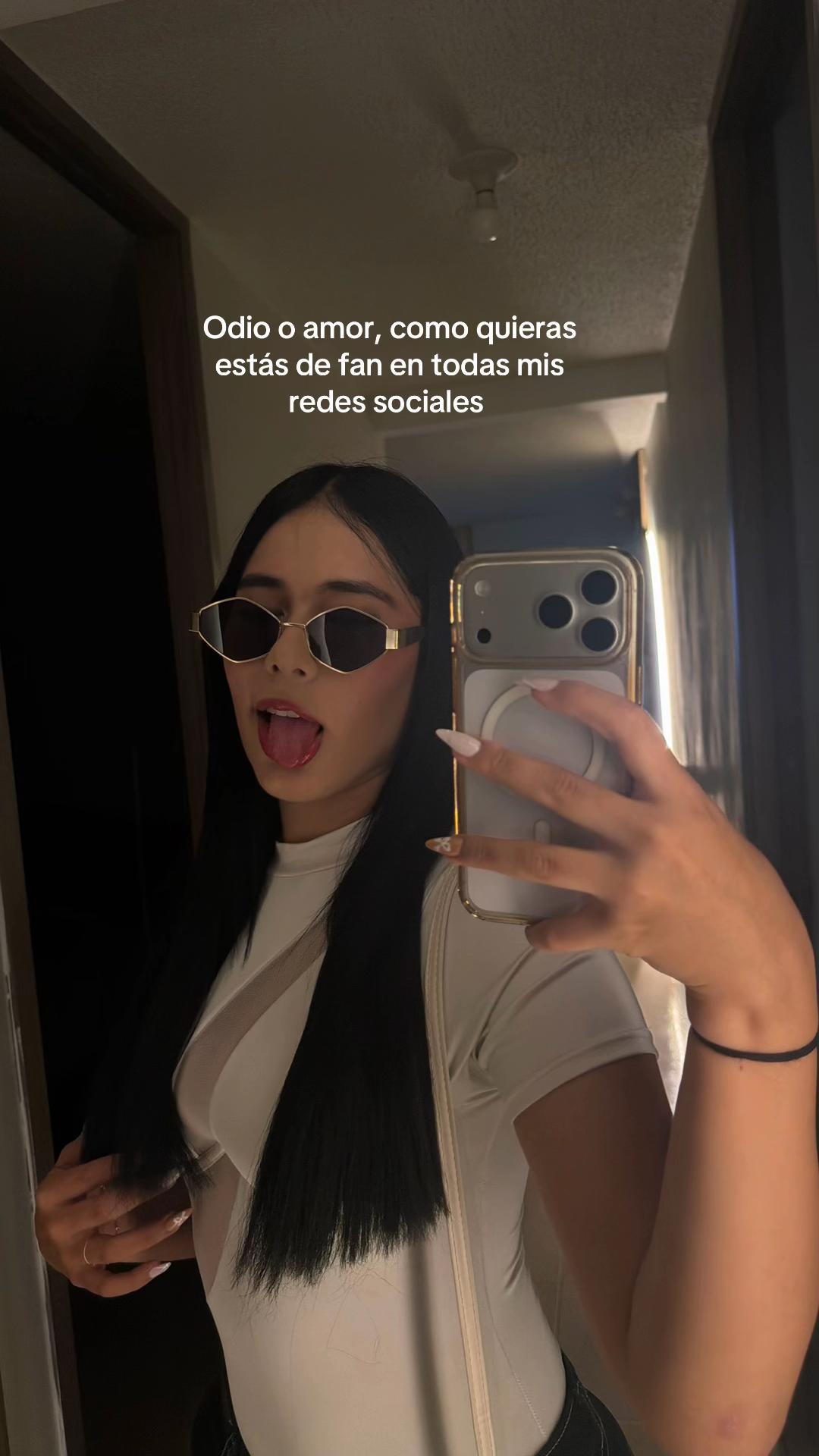 @𝑁𝐼𝐾𝑂𝐿𝐸