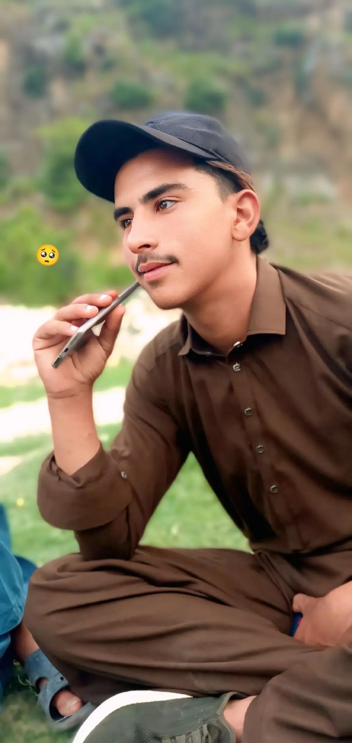 @ملنگ حلگ😔🚭