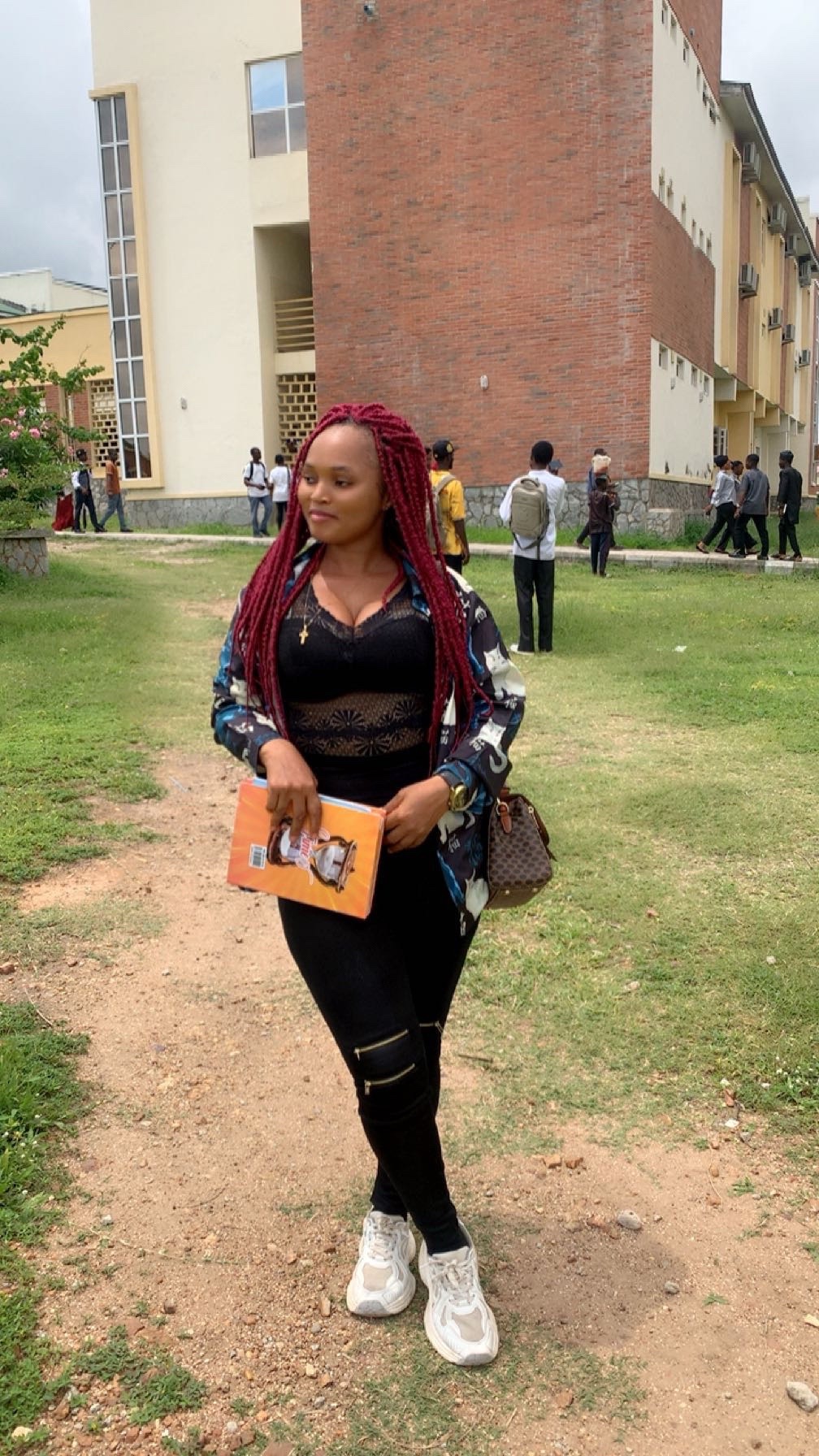 @Monique fashionCo📌