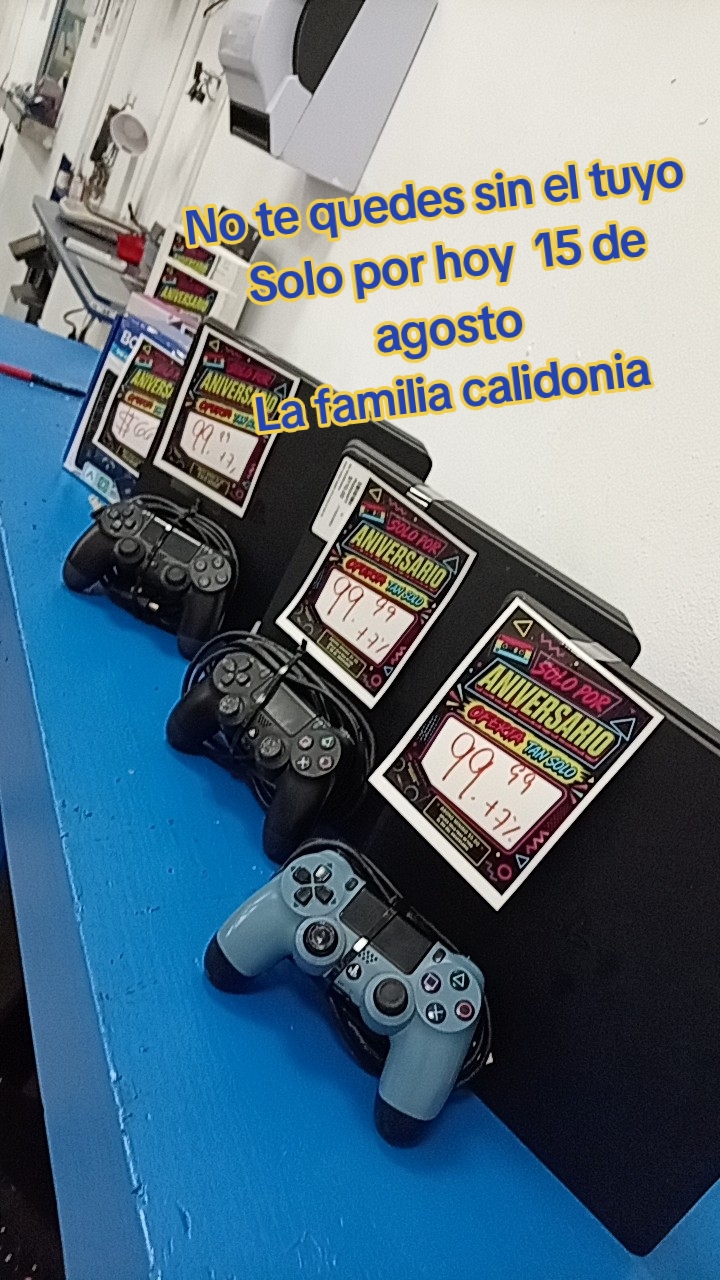 @La Familia Casa de Empe&ntilde;o 🇵🇦