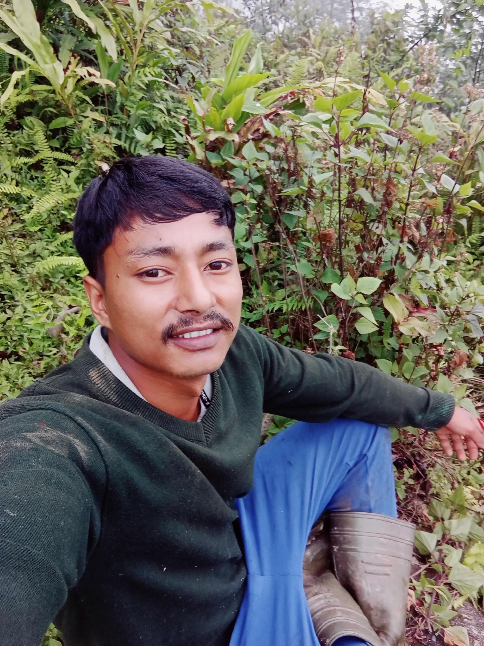 @ROSHAN Stha