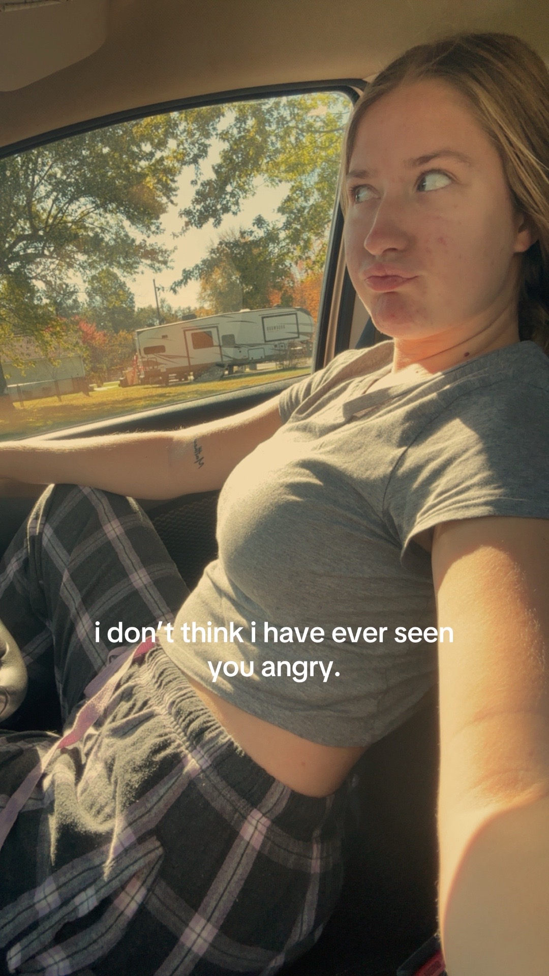 @️😜💗💋🤗👸🏼👱&zwj;♀️😻🎊