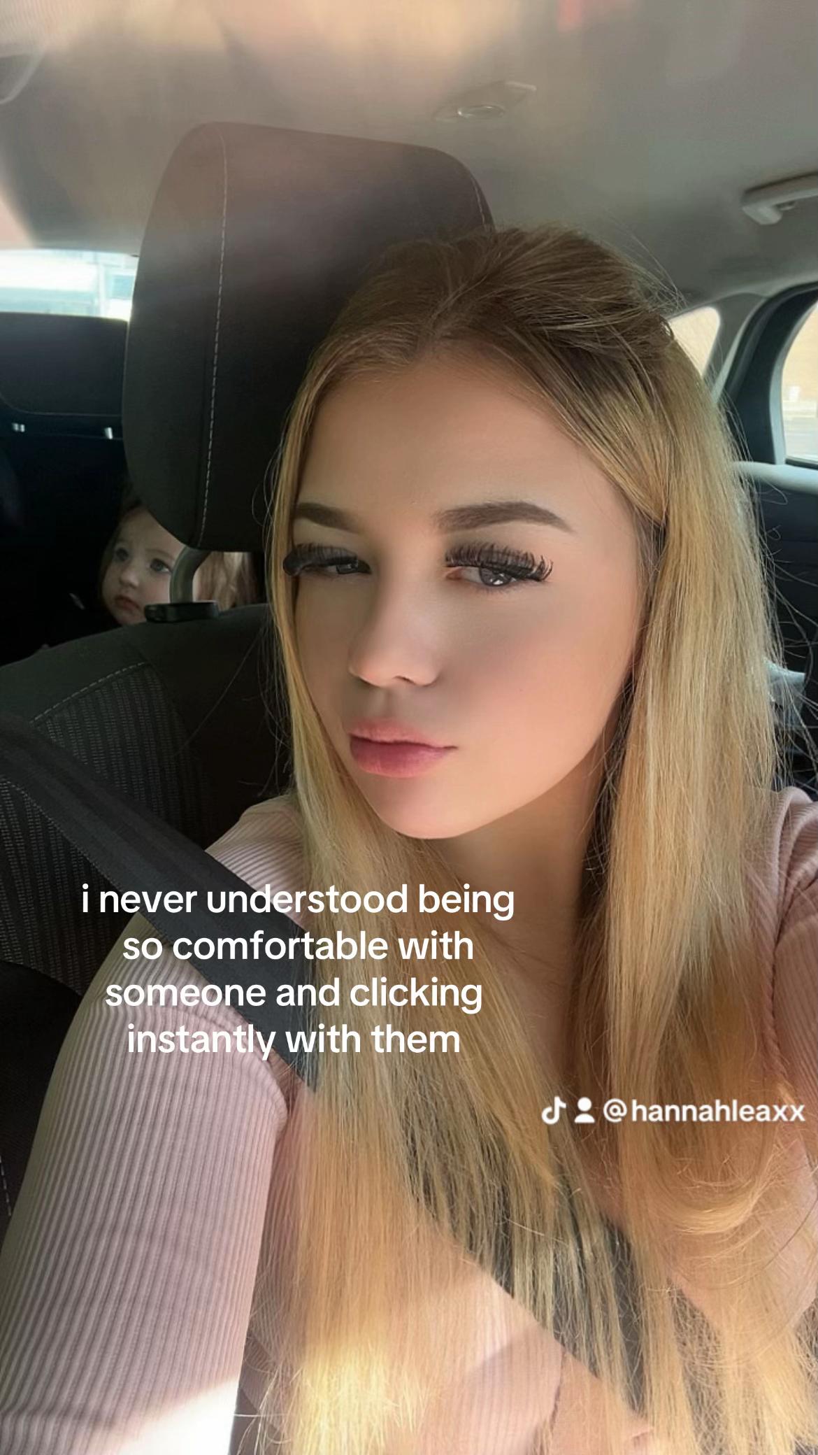 @hannahleax