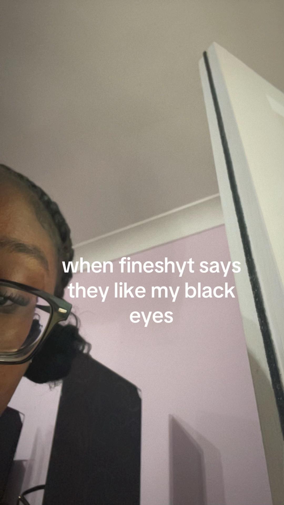 @a d o m á .