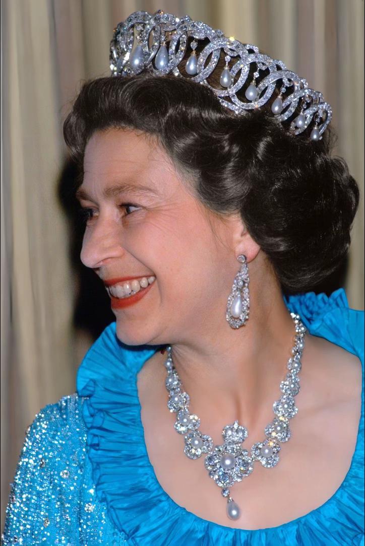 @🇬🇧Queen Elizabeth II🇬🇧