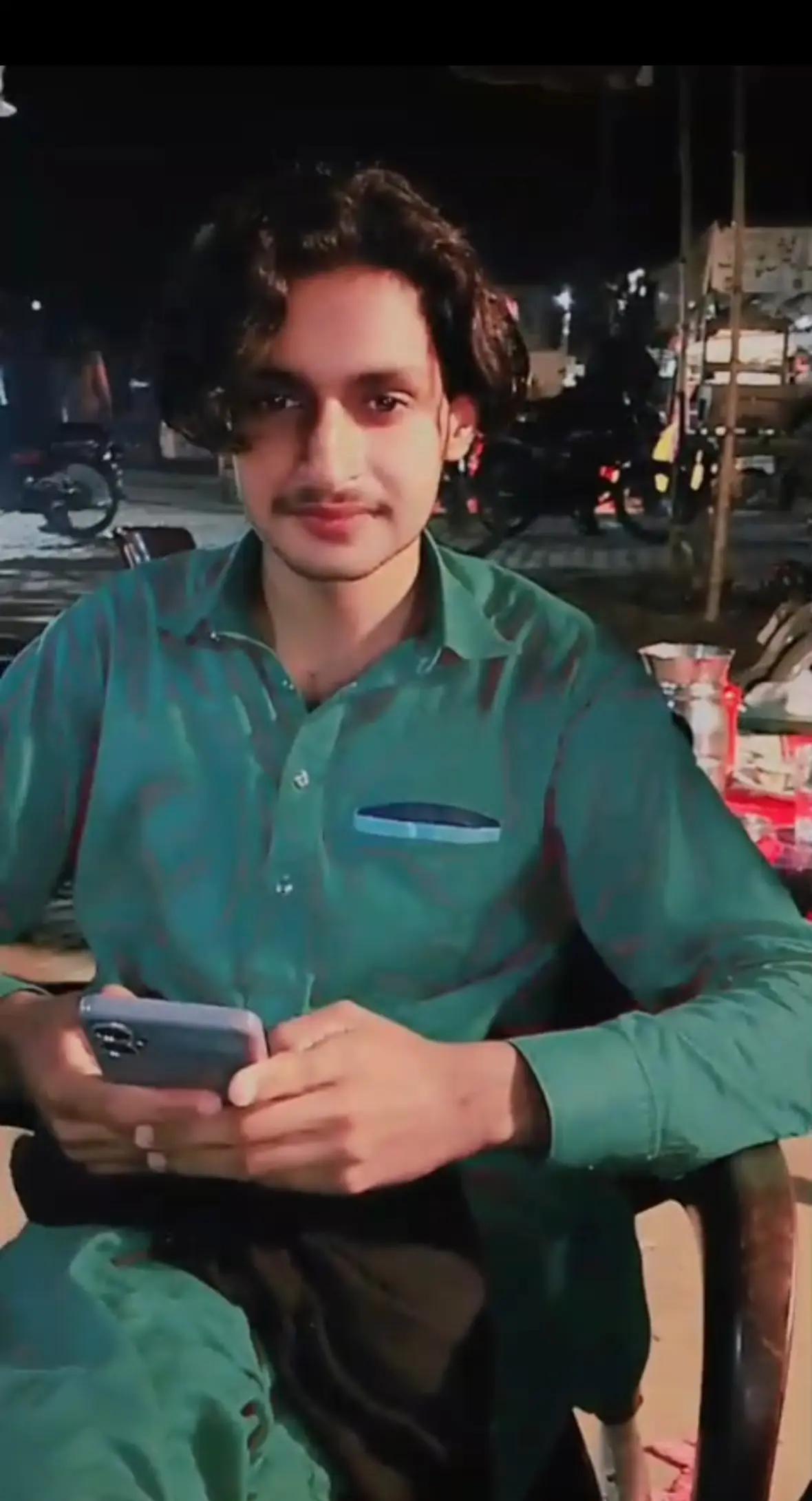 @𝙎𝘼𝙇𝙀𝙀𝙈 🚩 تحصیل حاصل پور