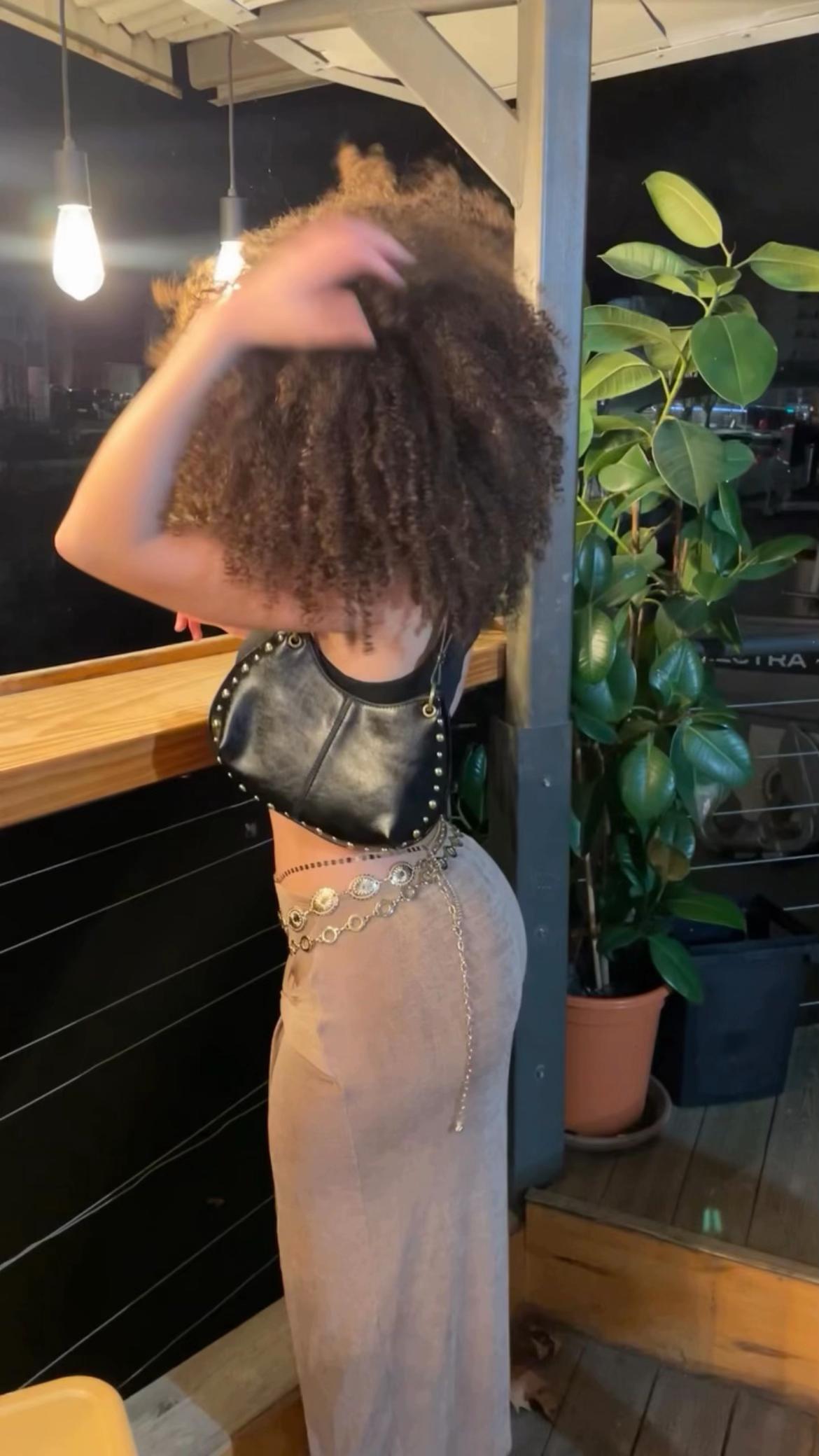 @Mel 🐝