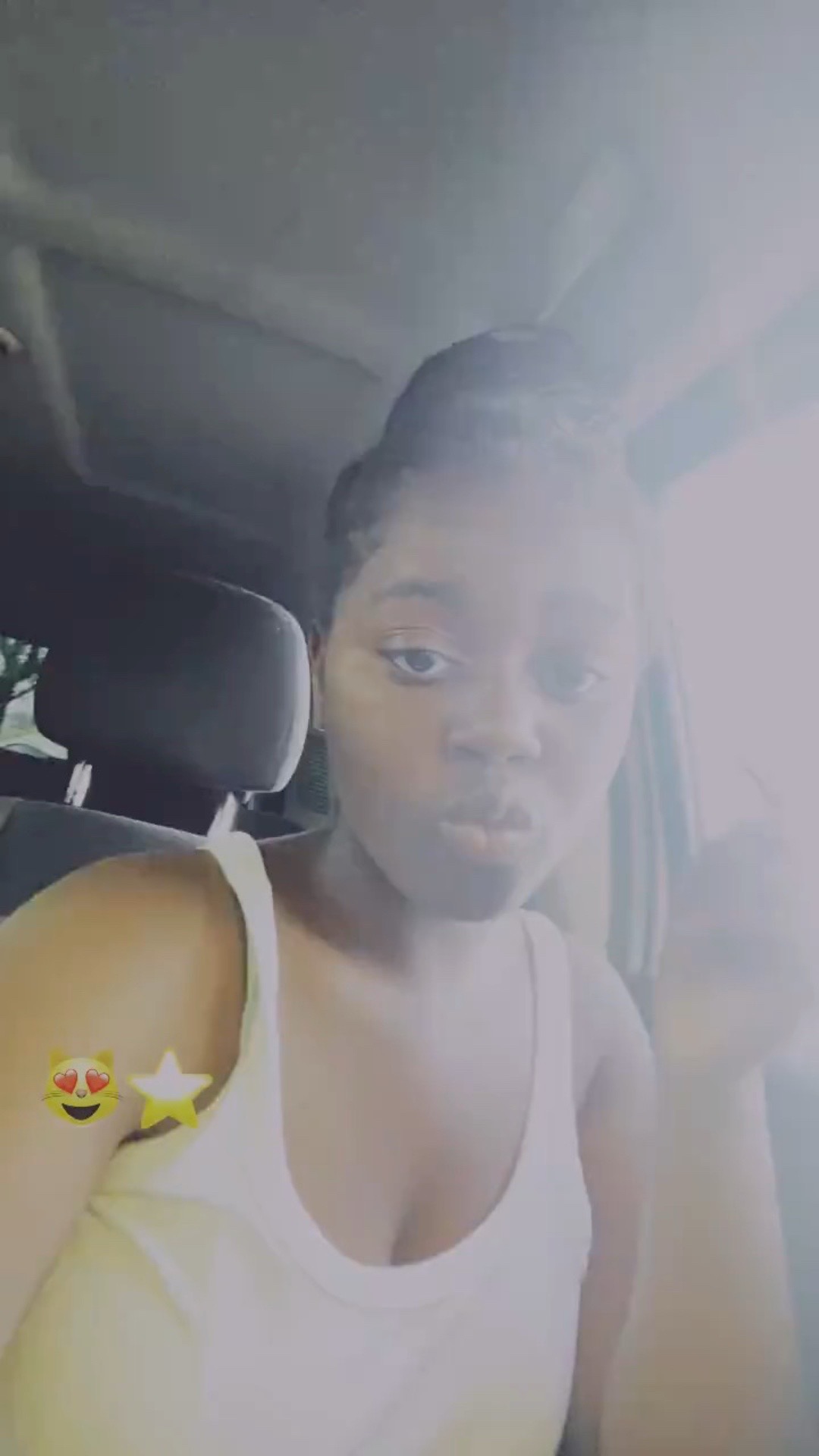 @thatgirl_Nyia