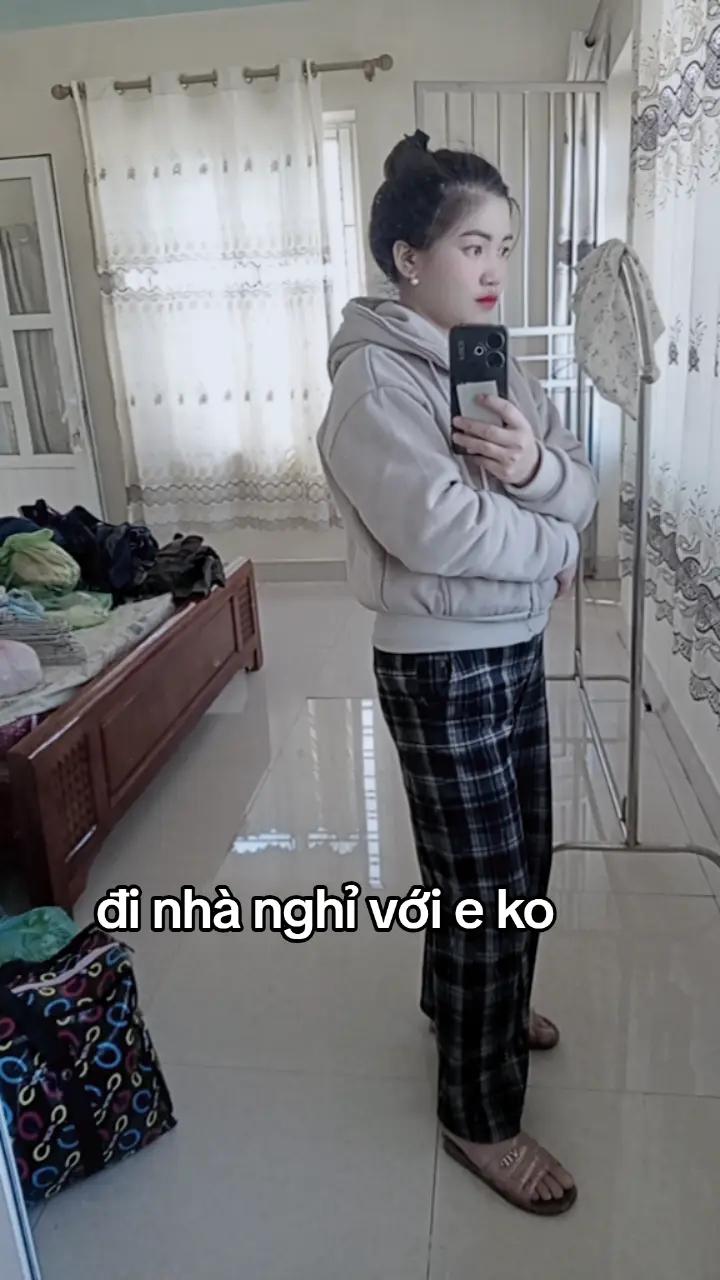 @L&ugrave;i Lại Ph&iacute;a Sau 💘