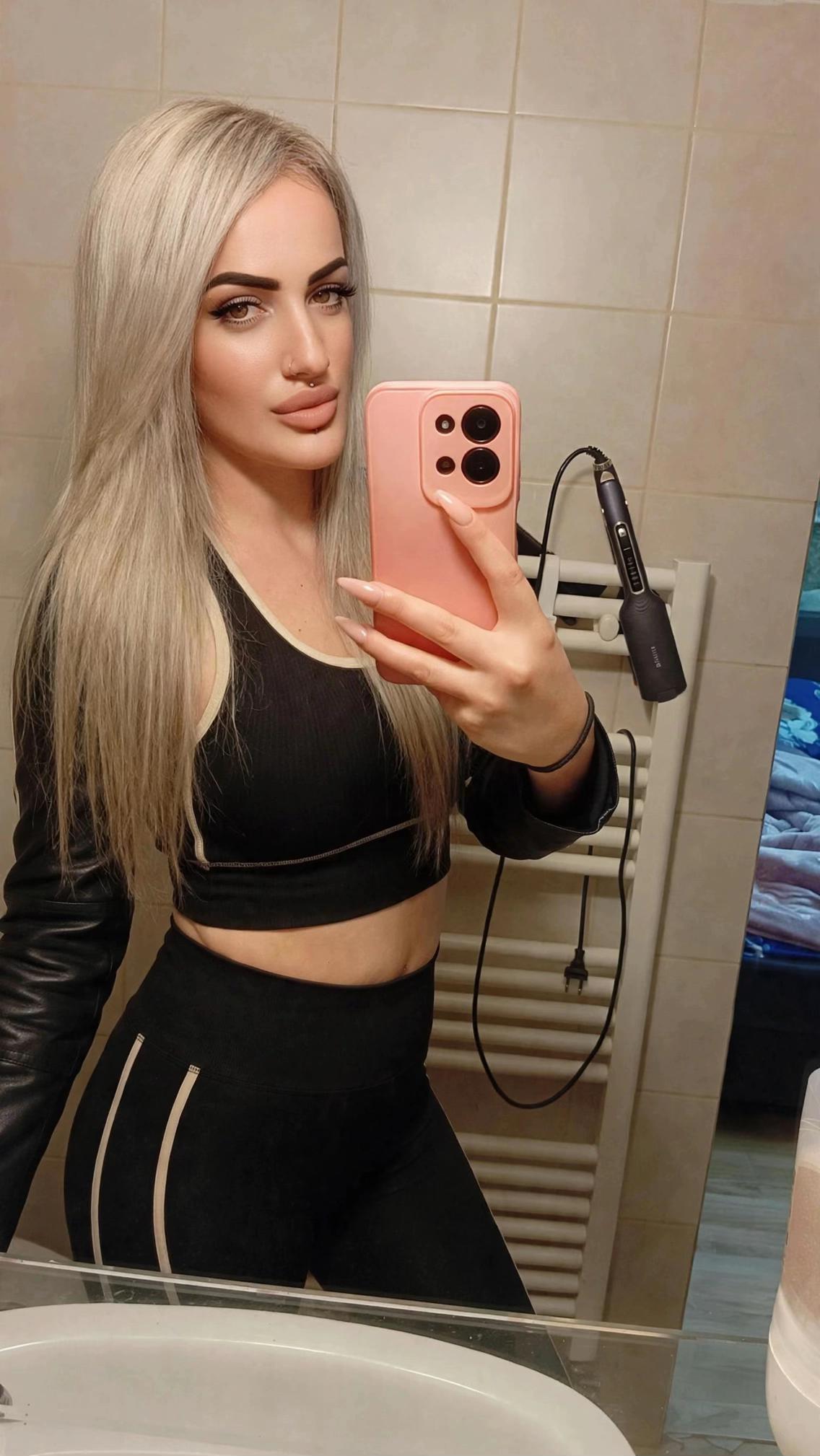 @♡queen $$♡