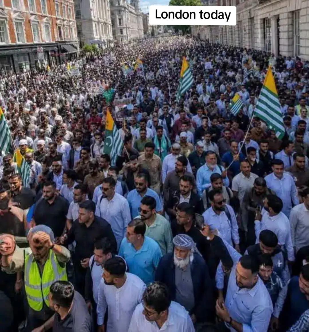 @kashmiri kuriii🇬🇧
