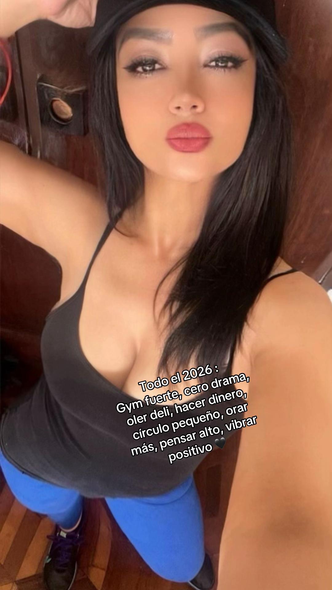 @Anghy 🖤