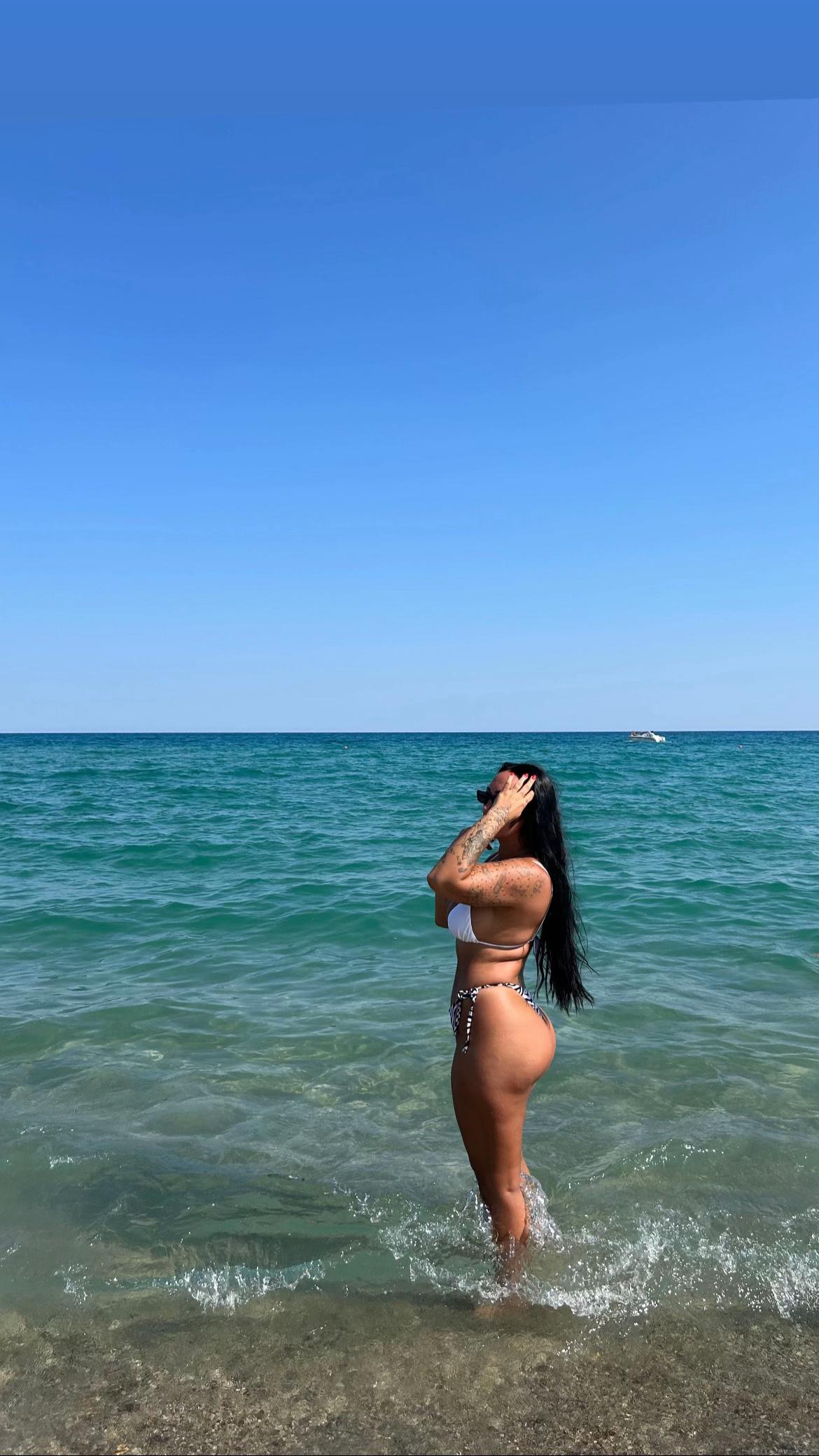 @🦋Nicoleta 🇷🇴