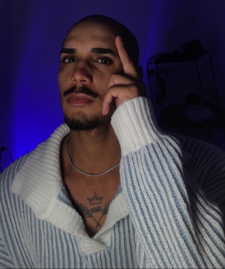 @o moço dramático 🥀