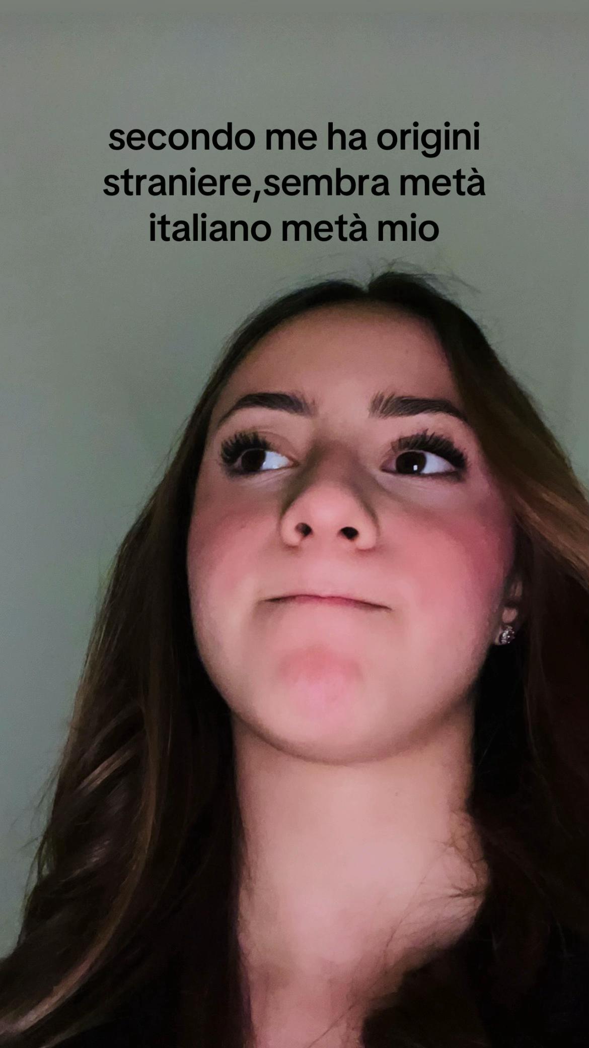 @emmuxclose