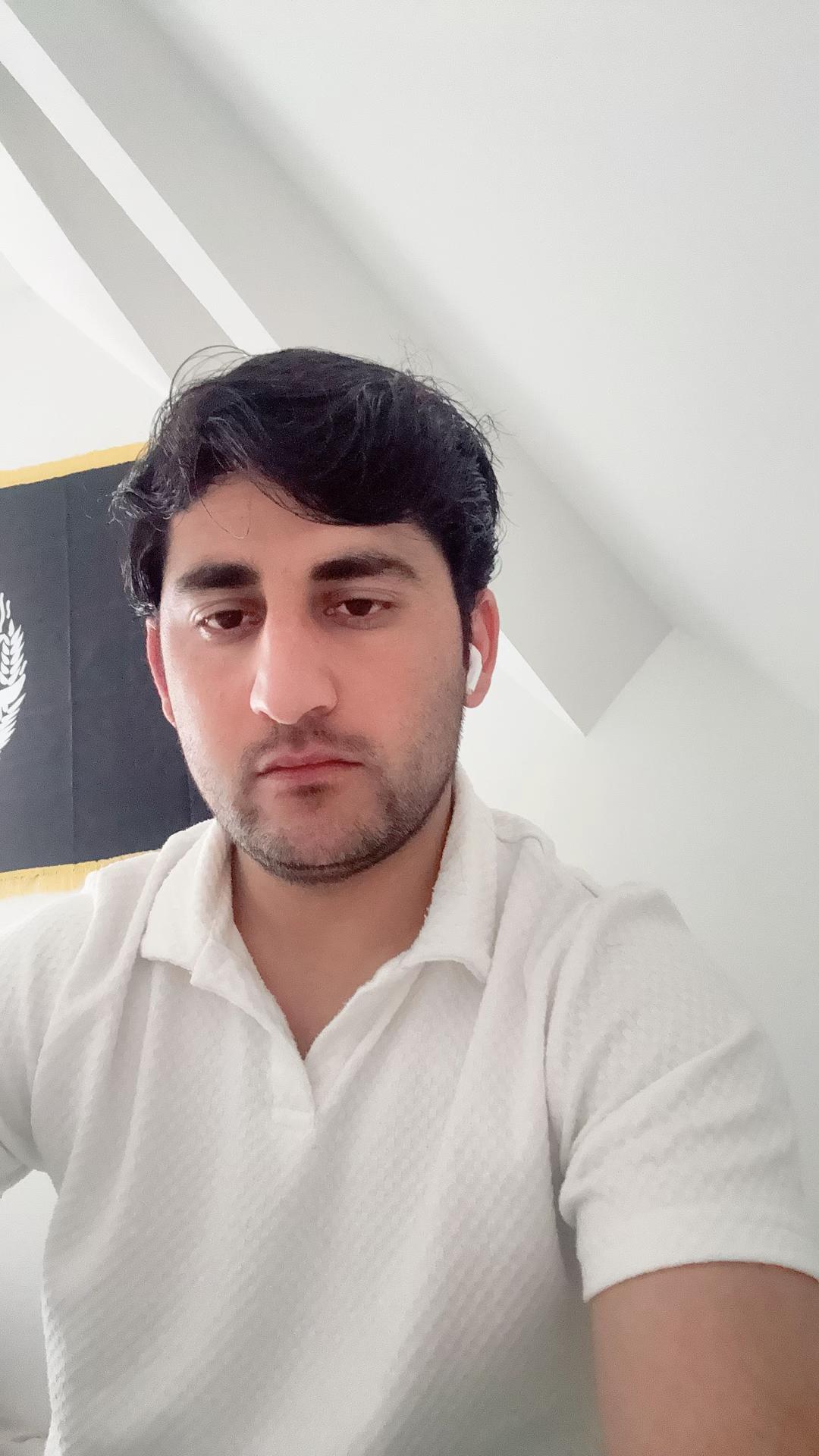 @Sahil Khan Zwak🇦🇫🇩🇪