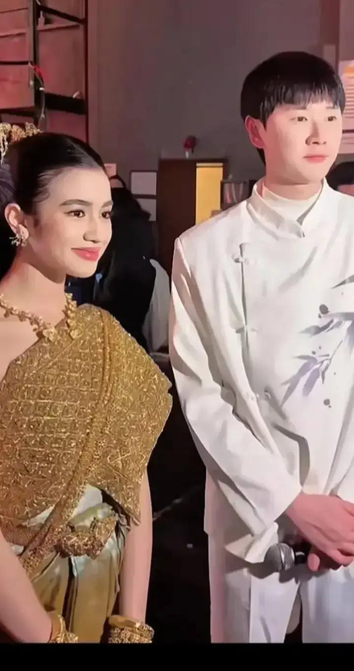 @🇨🇳🇰🇭