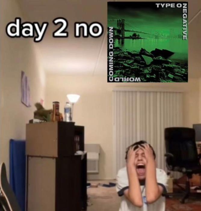 @⊝
