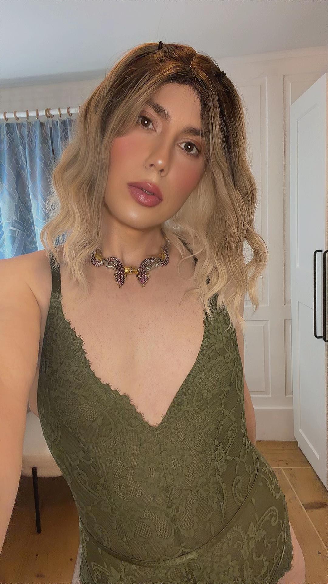 @callmeGia