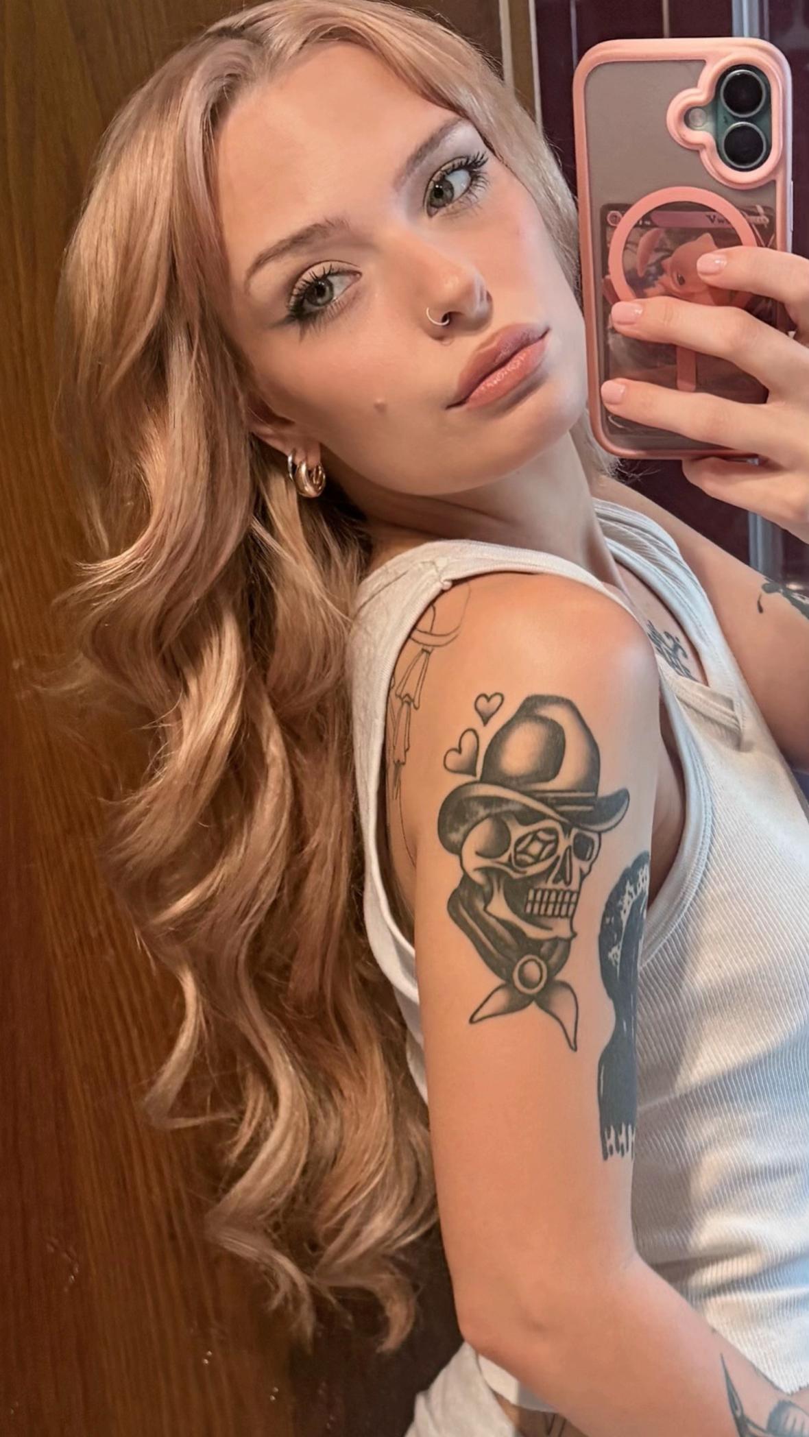 @♱ mel ♱