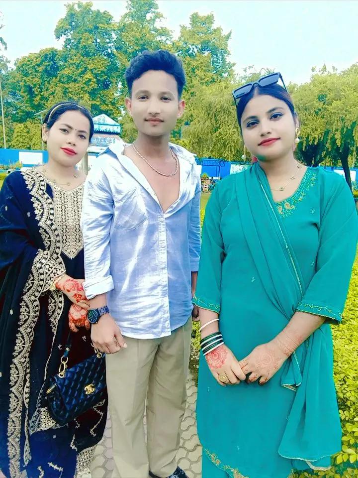 @Aliya Khan