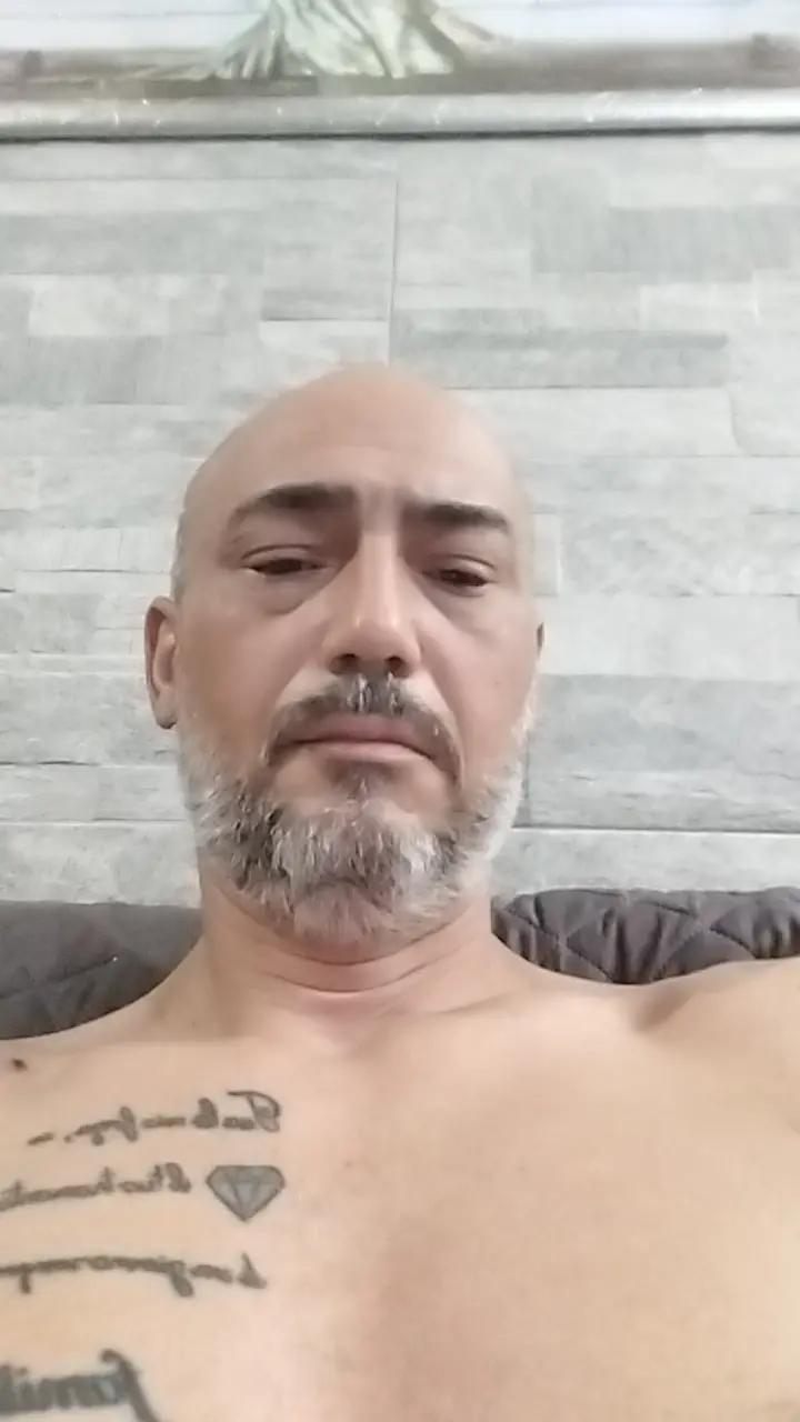 @vitoerosycastorin