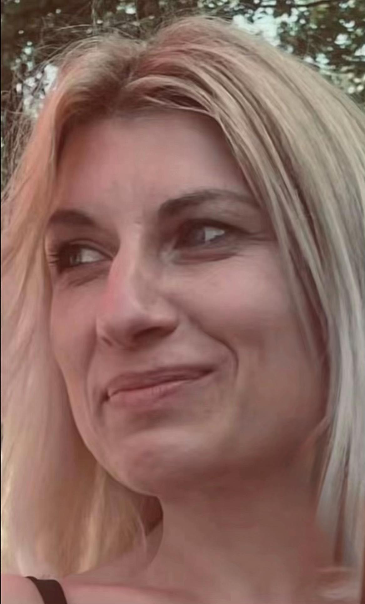 @JULIA 8883