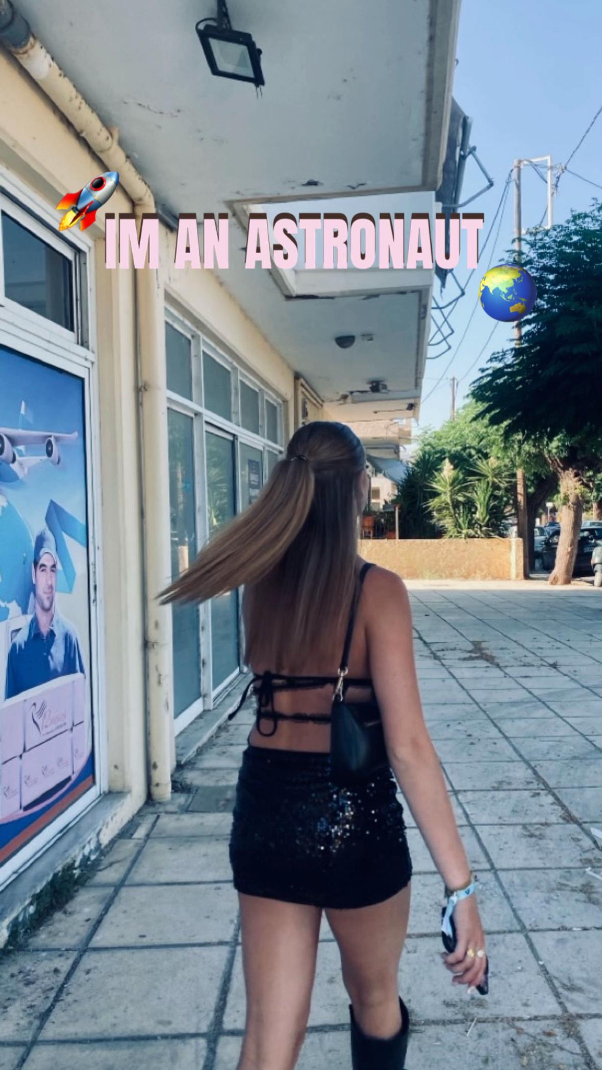 @𝐒𝐚𝐧𝐧𝐞🌞🌺🍸