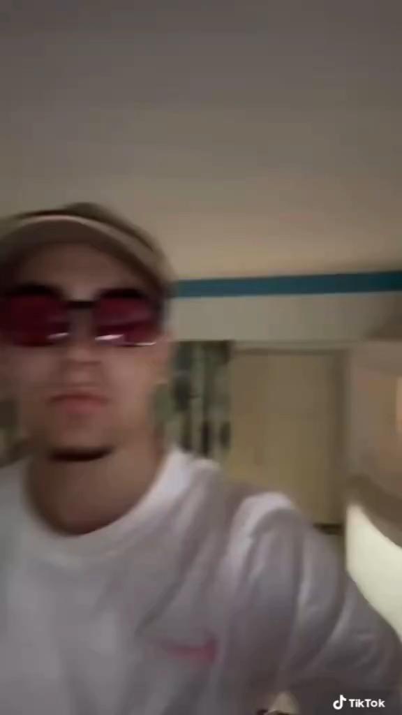 @️