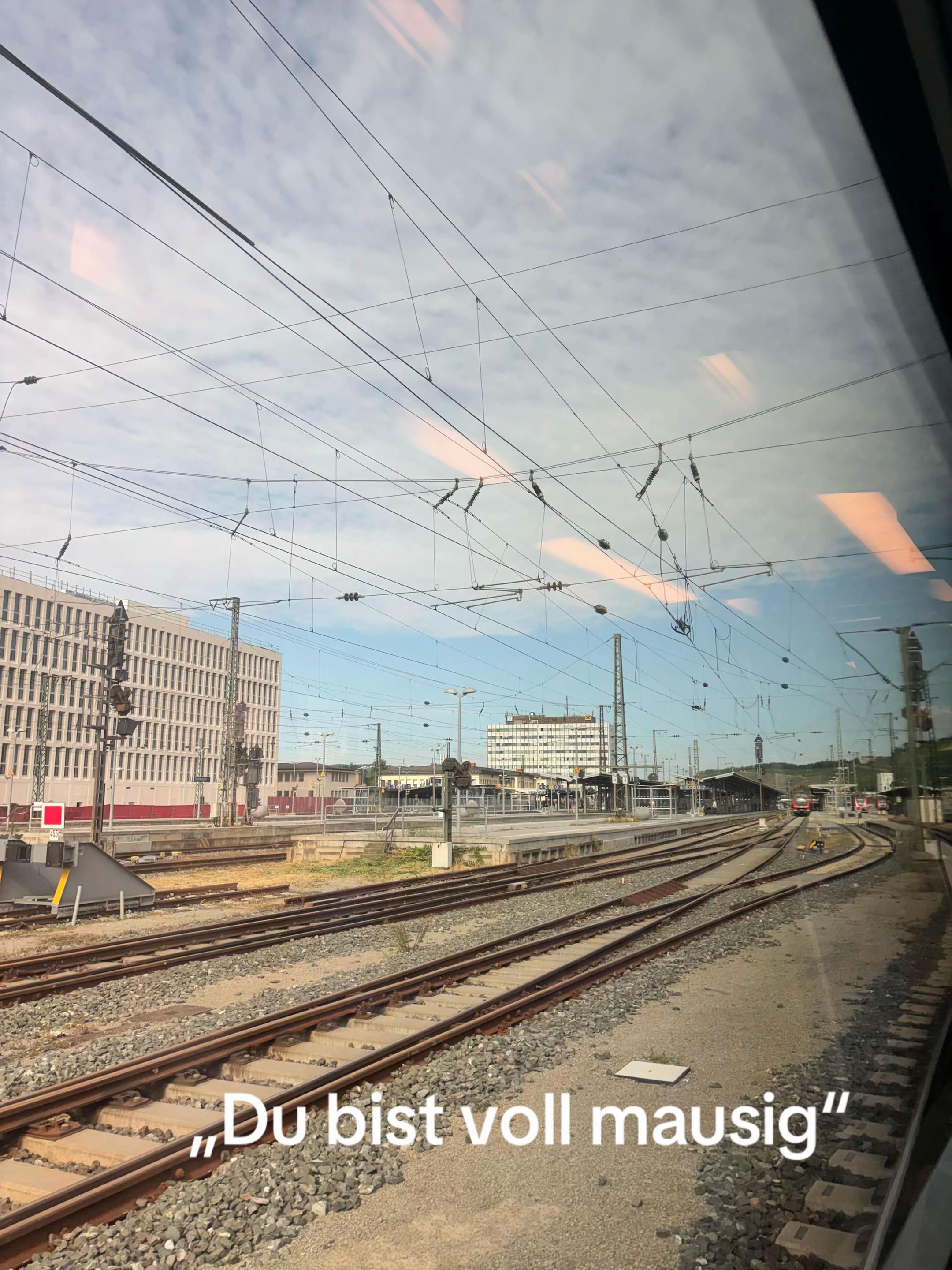@𝐄𝐦𝐦𝐲