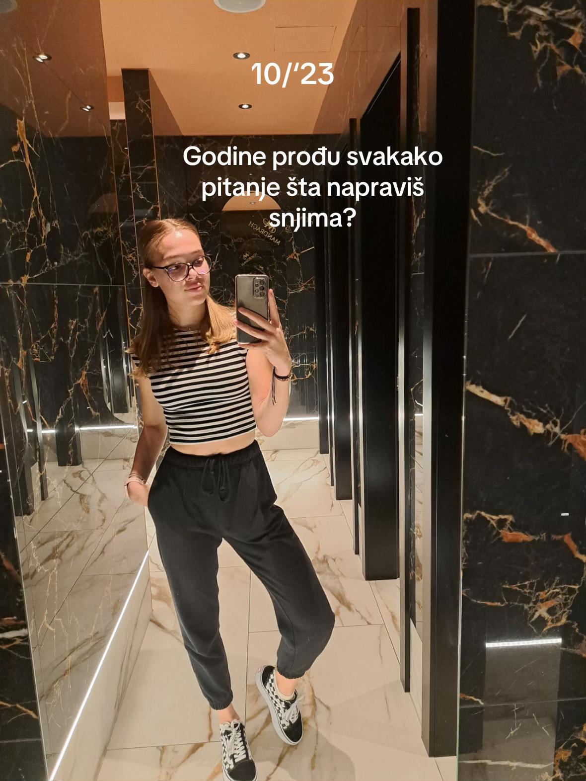 @AV
