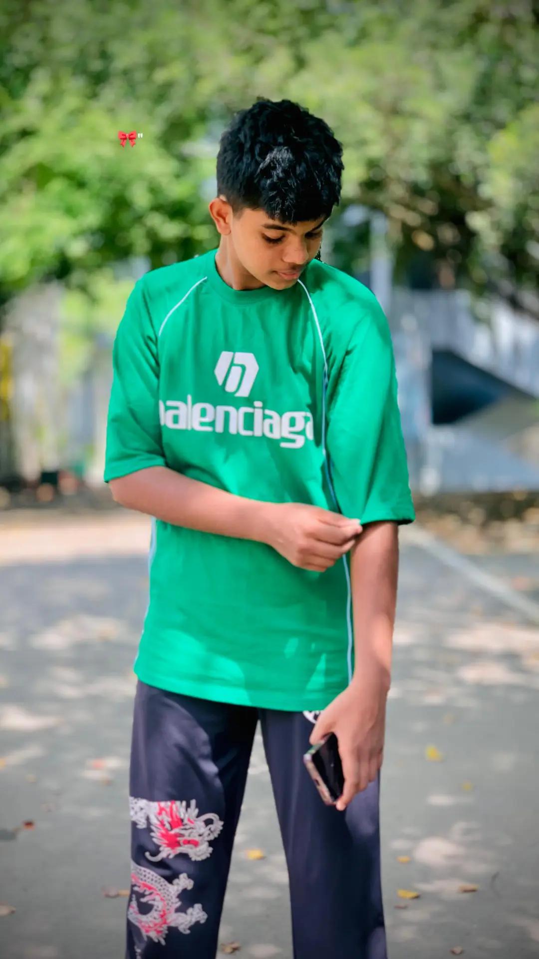 @𝙈𝙞𝙘𝙠𝙚𝙮⚡
