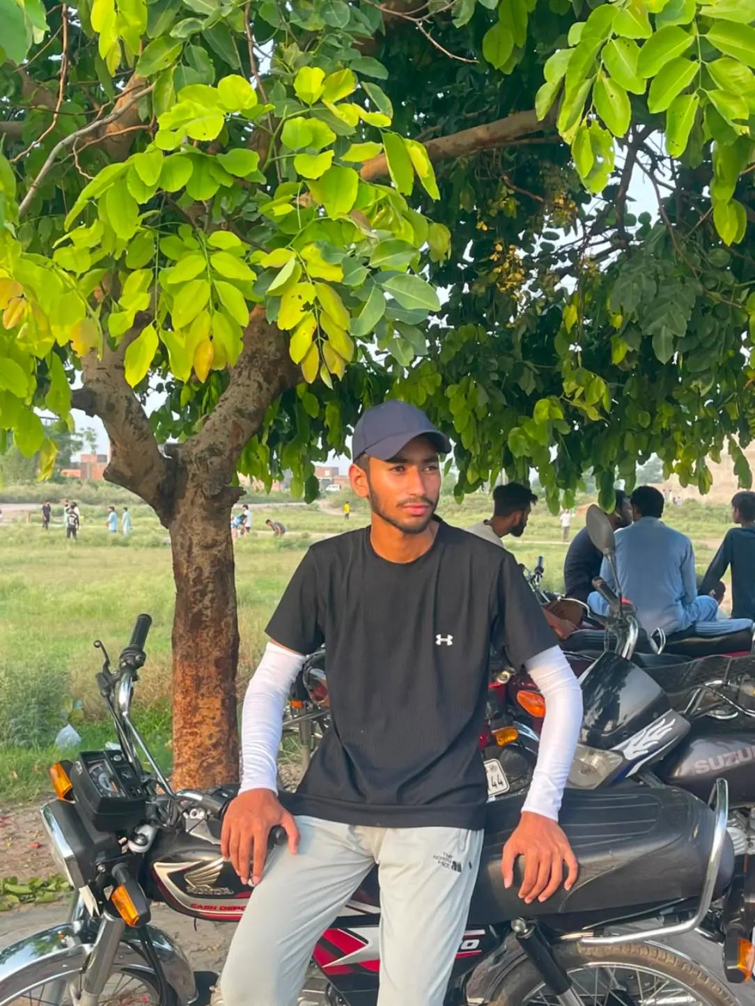@🥀FAROOQ GUJJAR🔱🚩