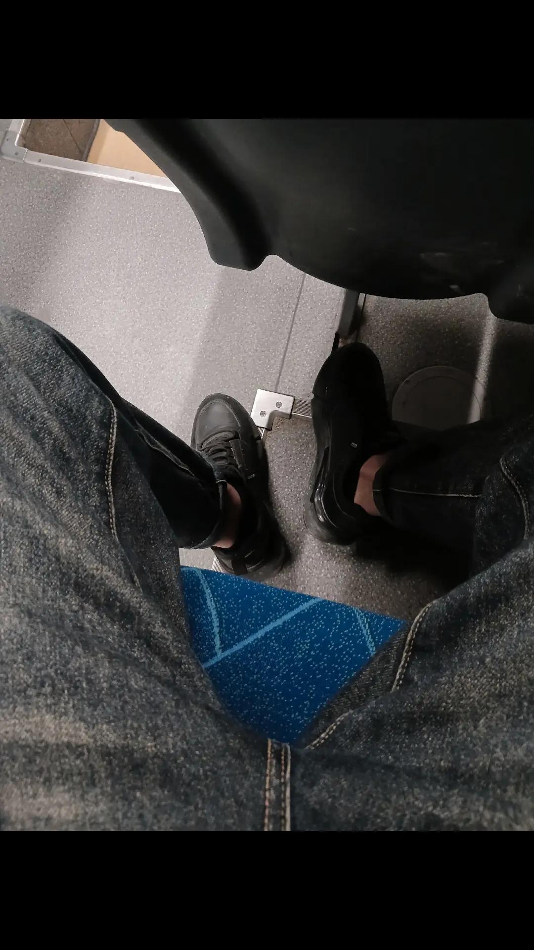 @🖤