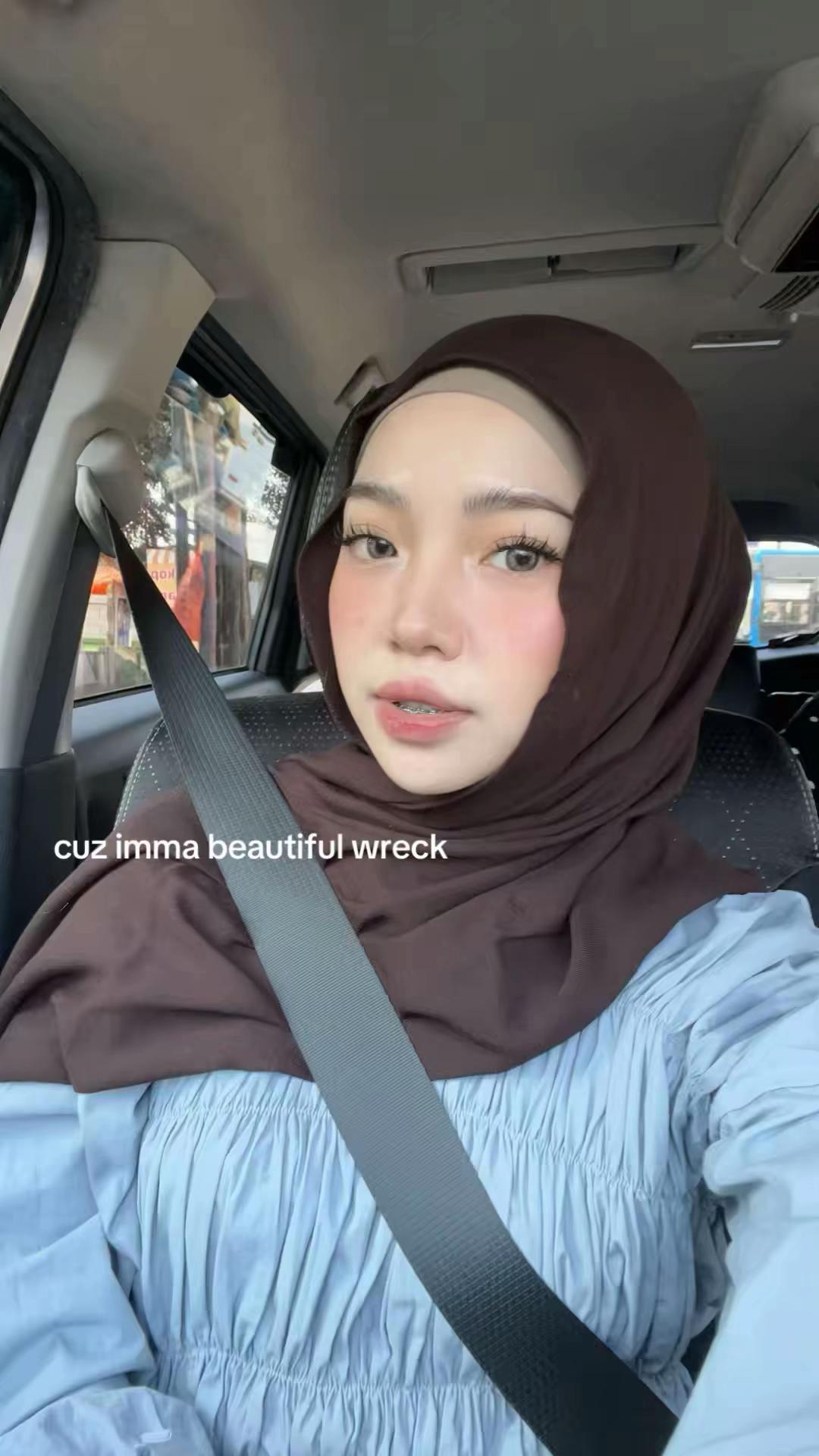 @Nadiaalfianii