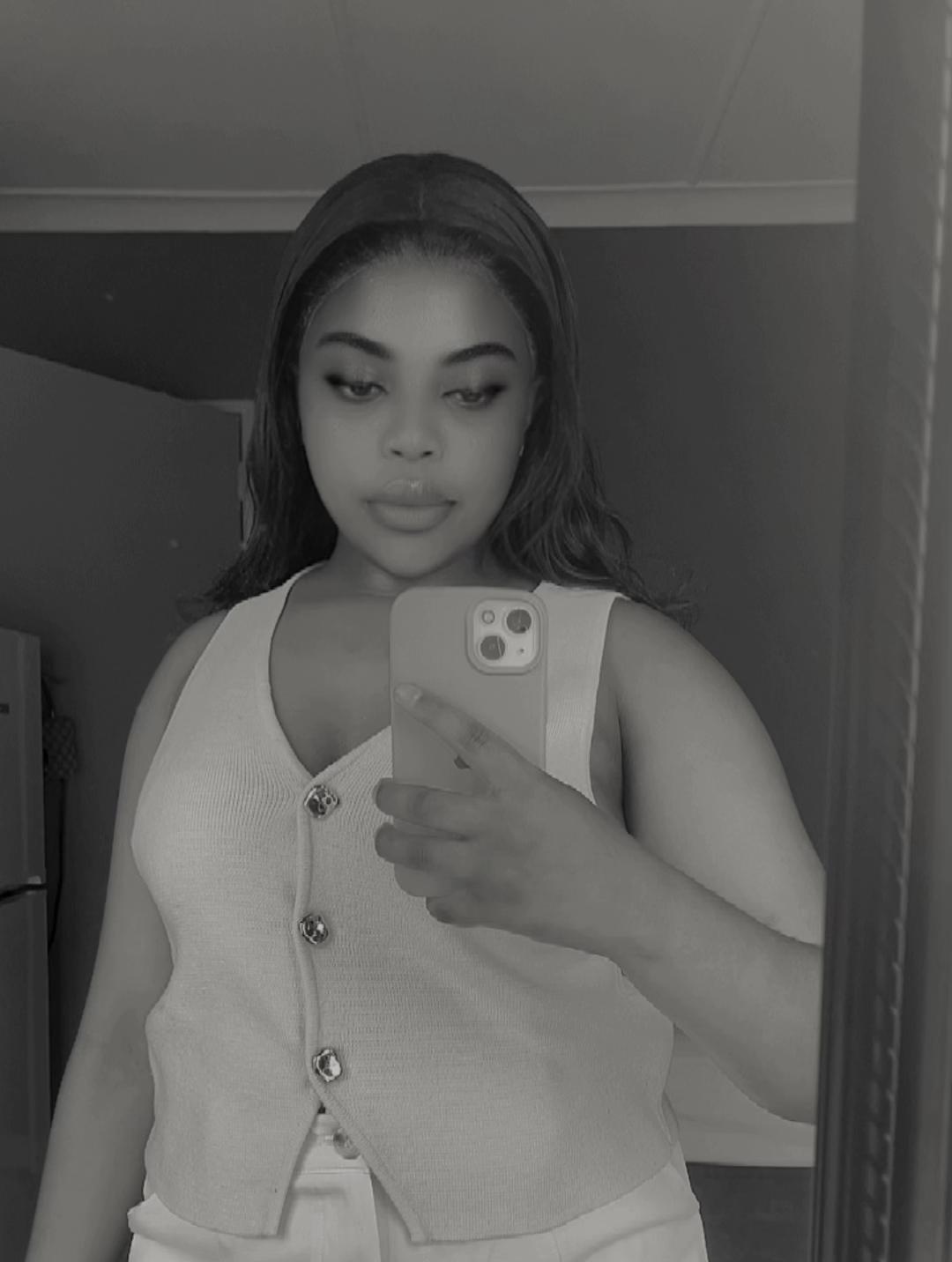 @❤🦋.>NhlanhlaMnisi!!