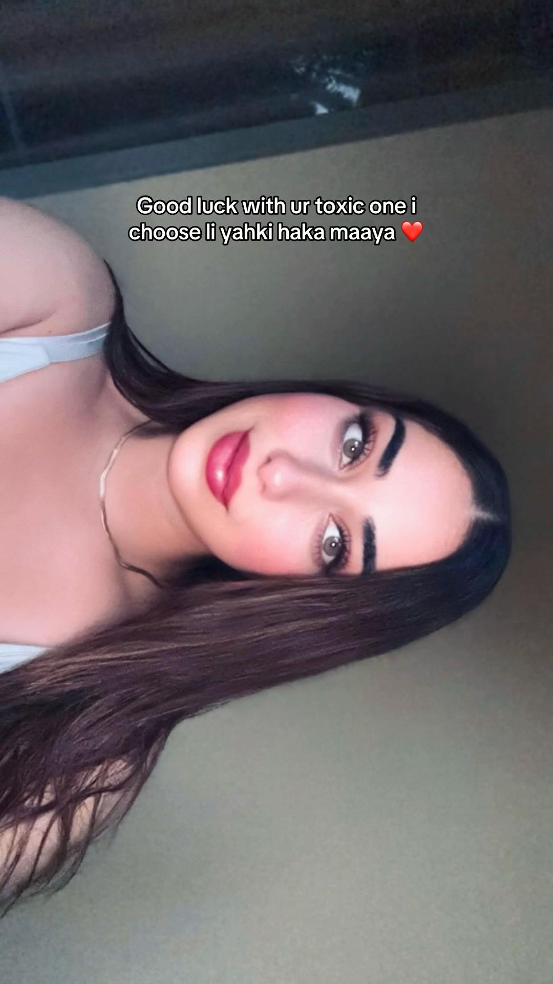 @𝓜𝓲𝓷𝓪 🎀