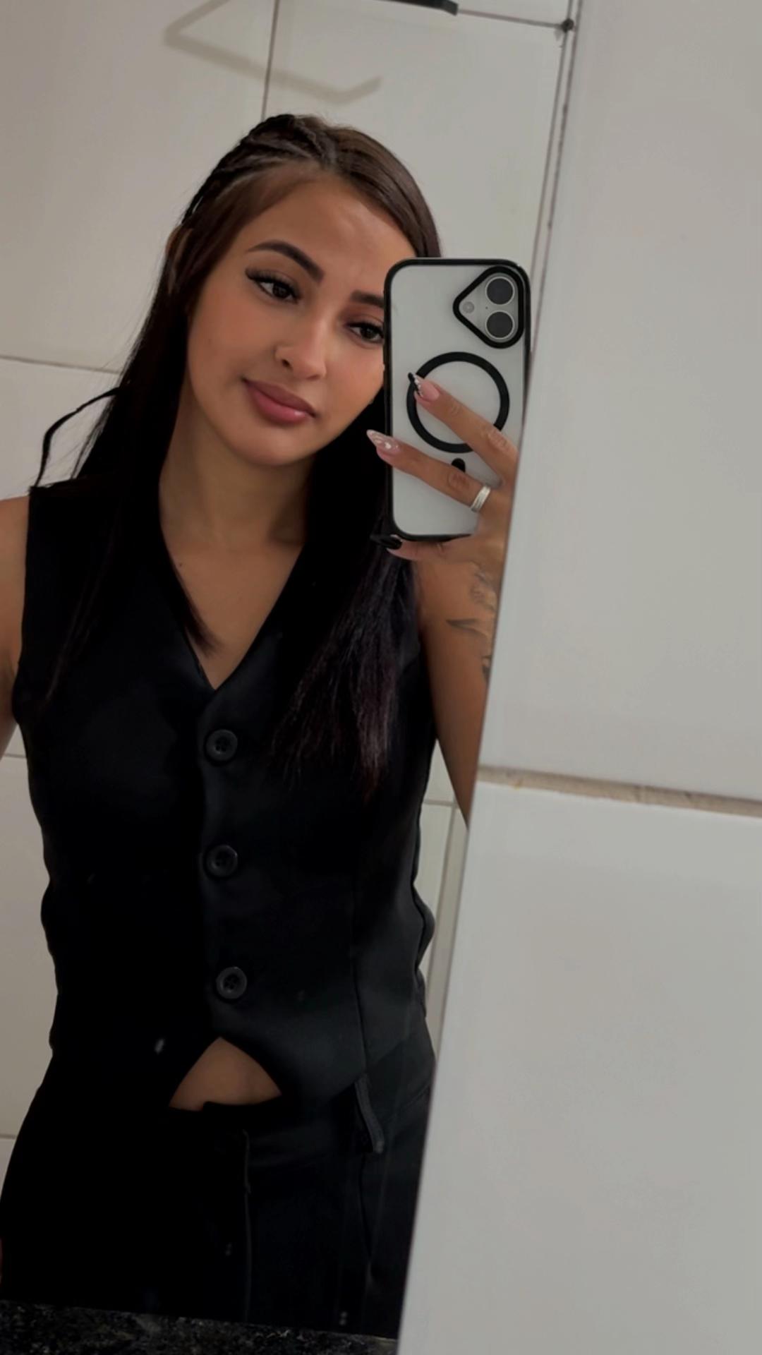 @Julia Dourado