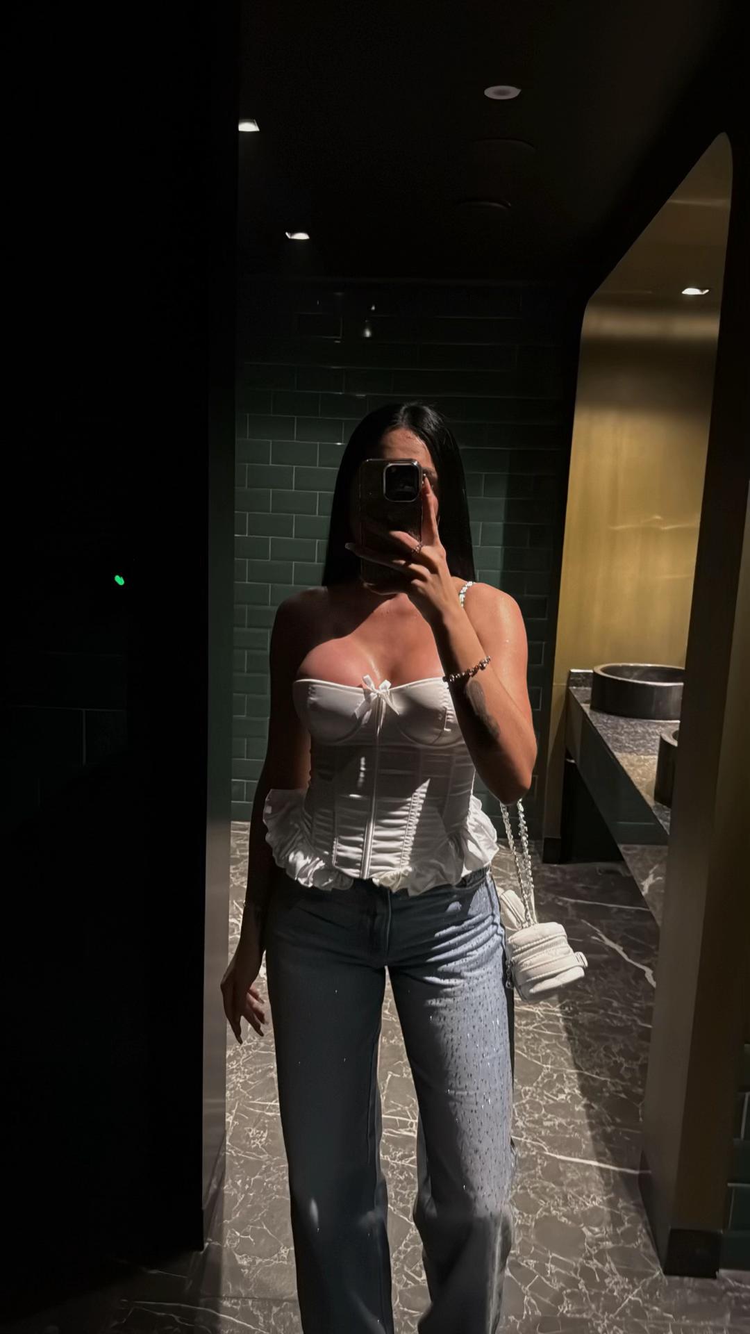 @Neselllaa