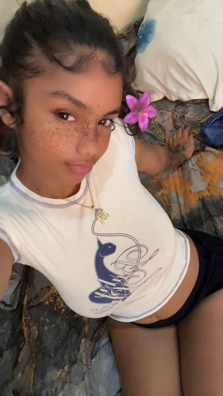 @Yeilyn Garc&iacute;a 👀🥶😍