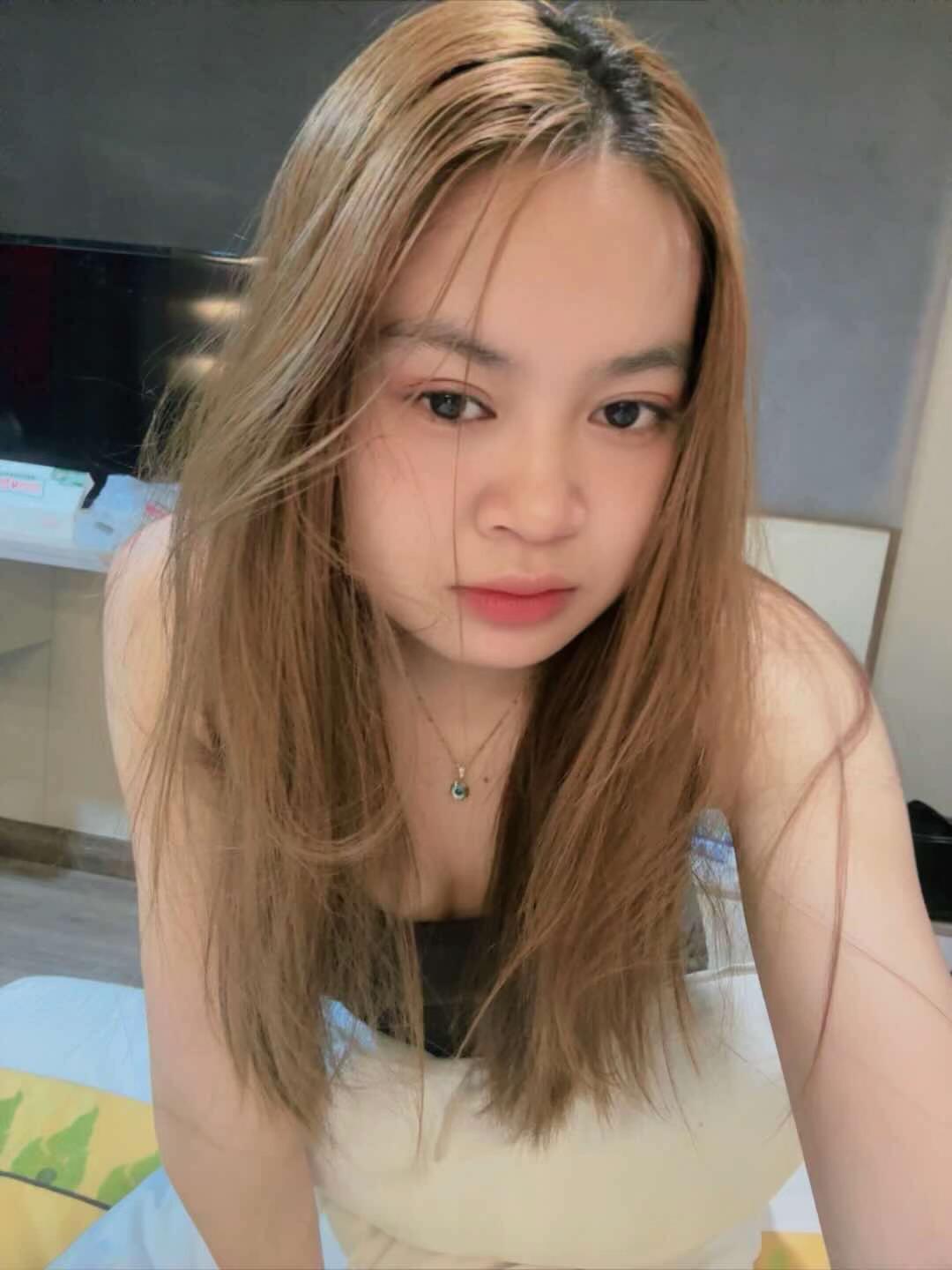 @พลอย