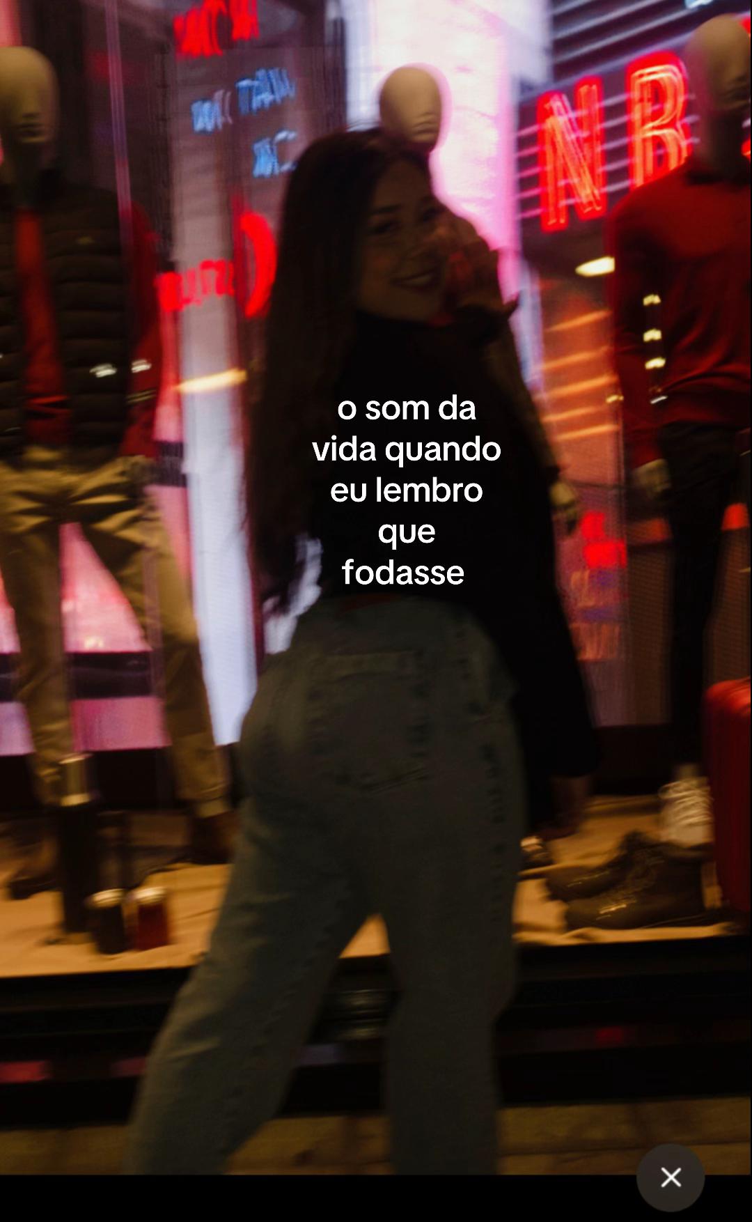@bella lopes