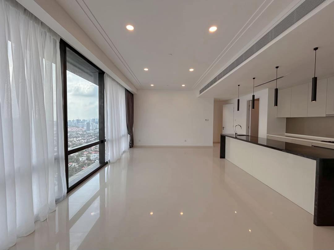 @The Peak Realty