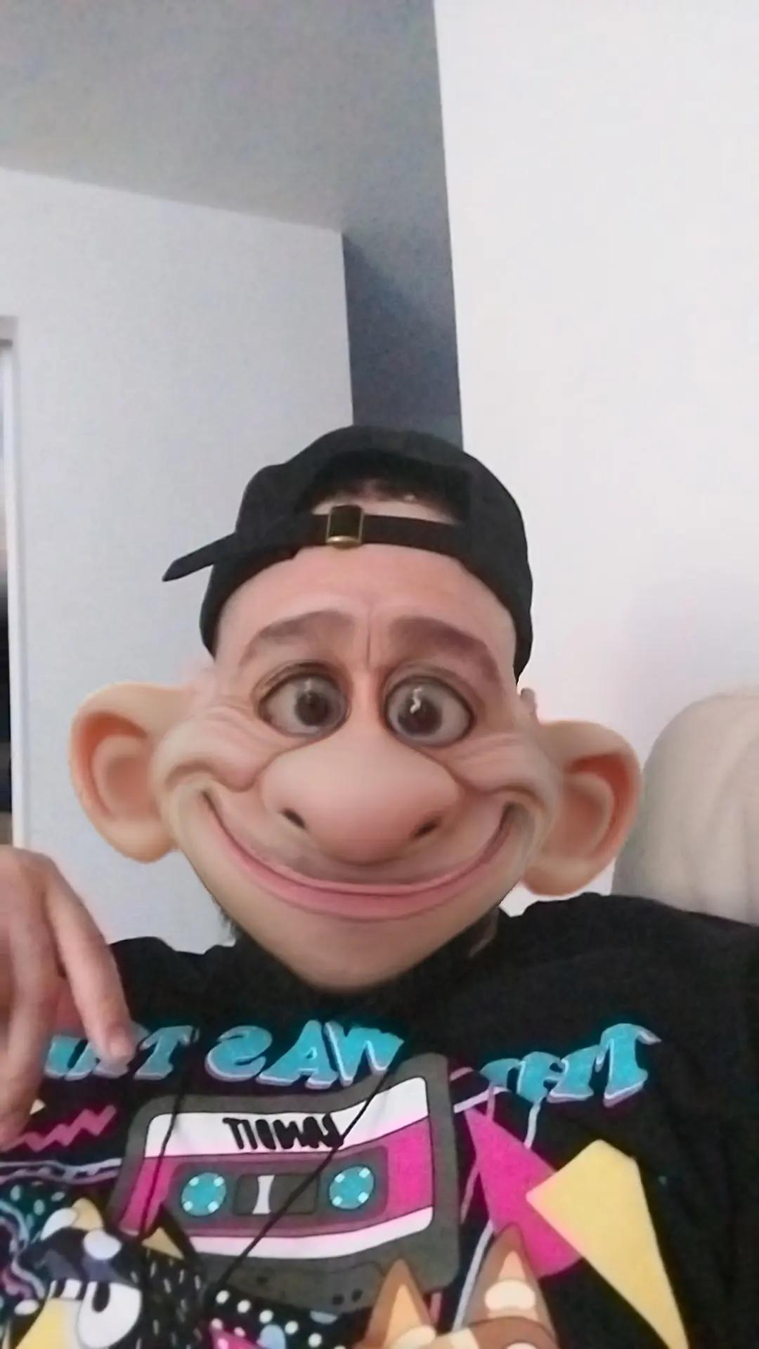 @LUIS DAVILA JR AKA GREMLIN G