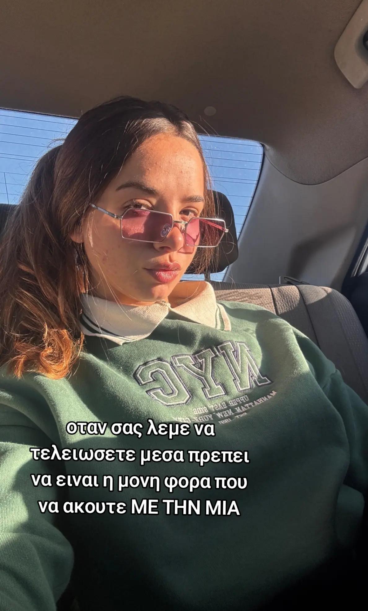 @_xristina_