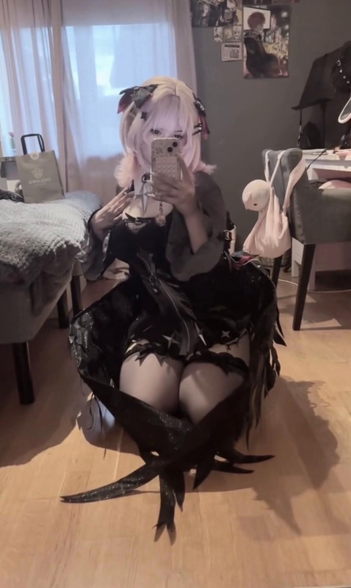 @Ami 𝜗ৎ